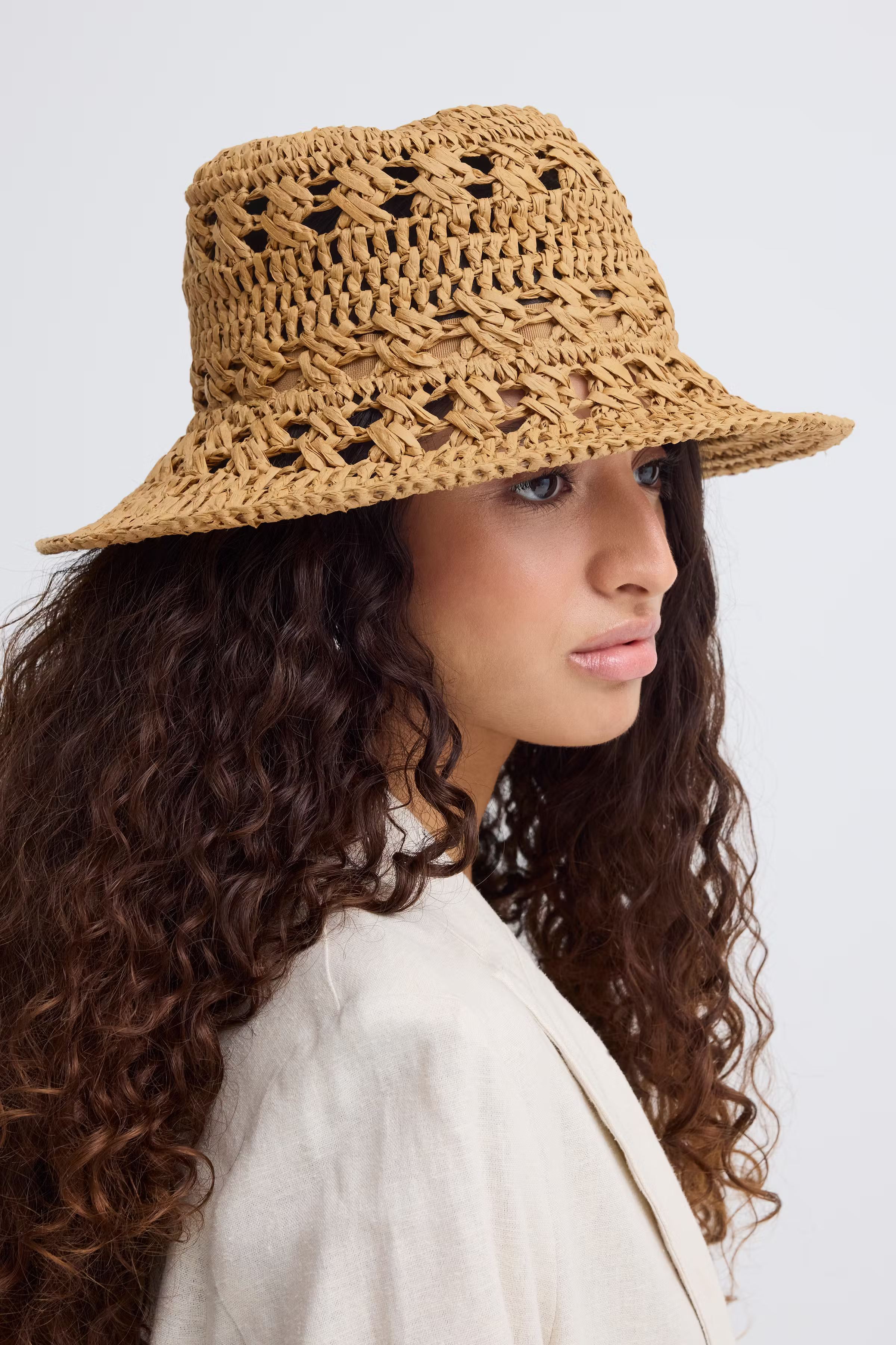 IAFREJA Hat LOOKBOOK FRONT 20125737-161310