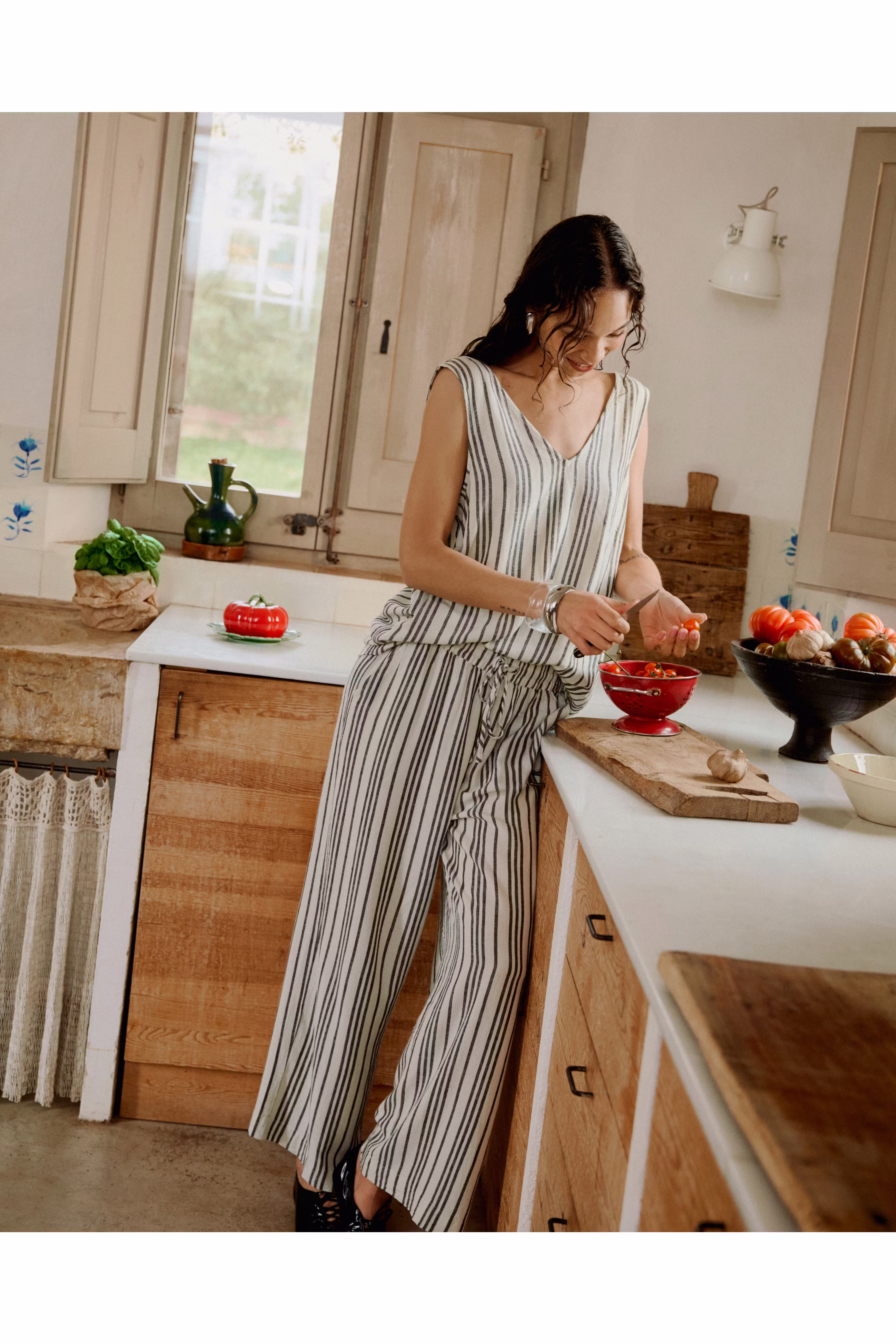 KAmilia Linen Top LOCATION NONE 10508426-107124