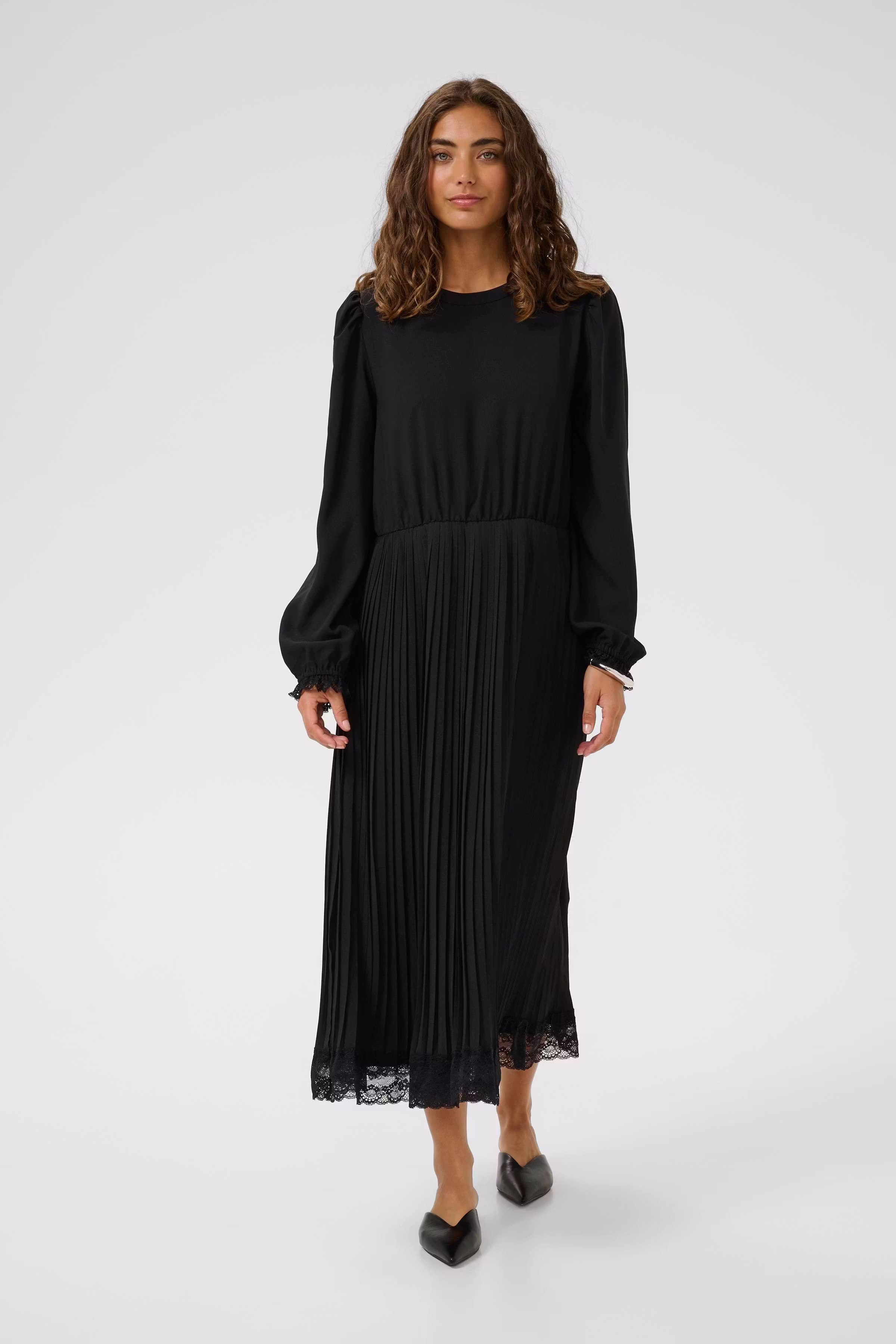 CUrosa Kleid LOOKBOOK FRONT 50112724-500012