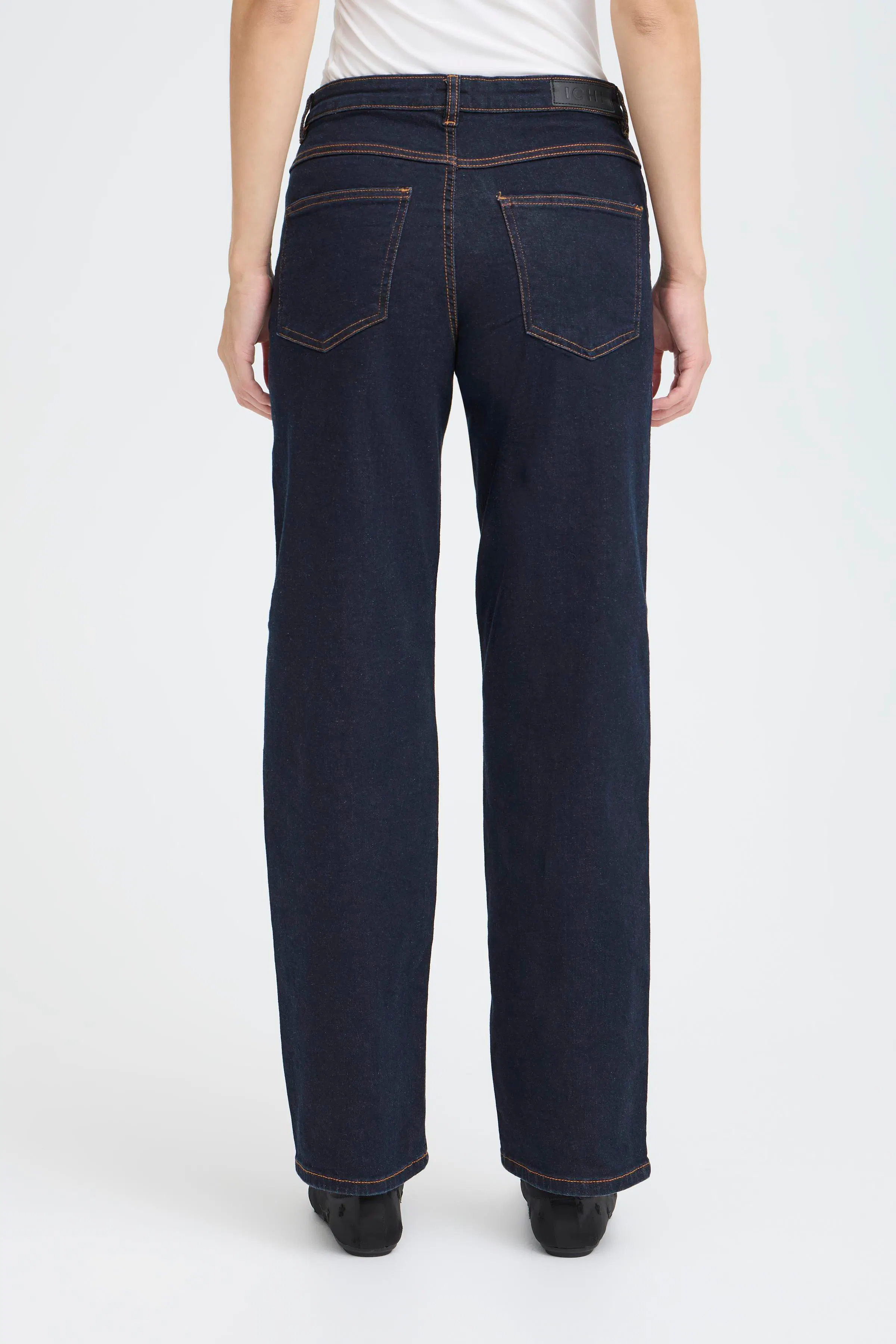 IHTWIGGY STRAIGHT Jeans LOOKBOOK BACK 20119128-900000209