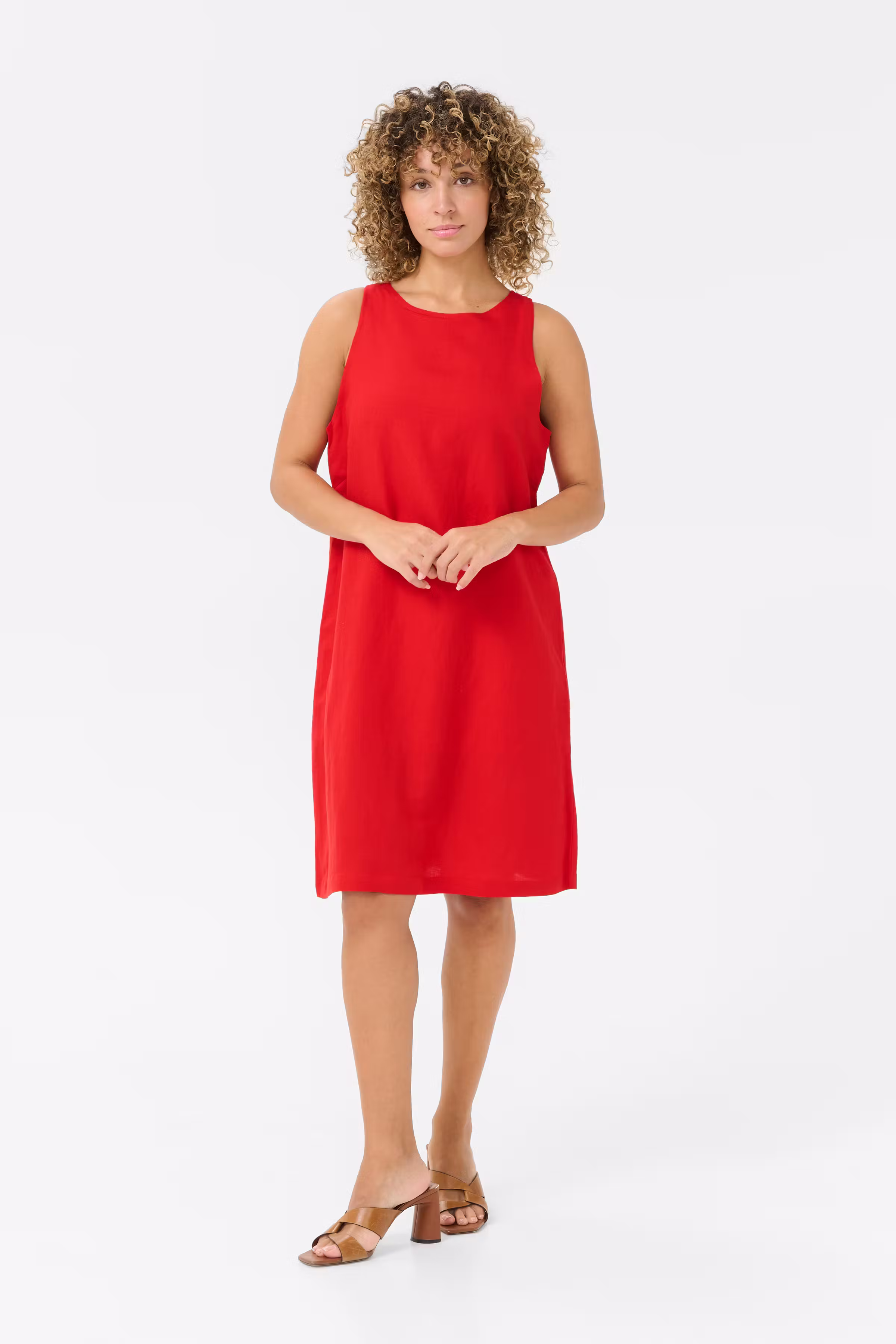 CRLinna Linnen jurk LOOKBOOK FRONT 10613594-181662