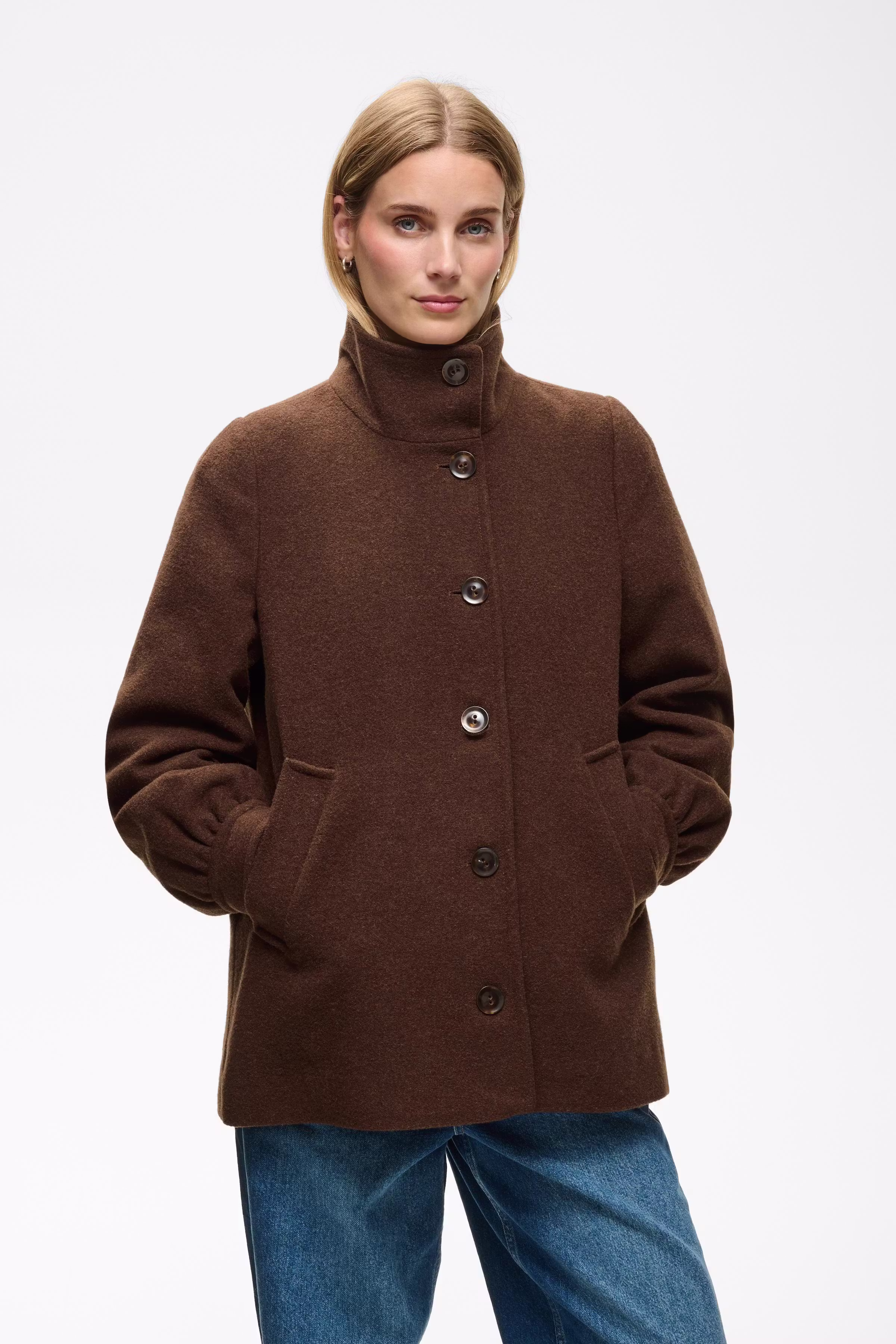 CeciliaPW Mantel LOOKBOOK FRONT 30310639-1912231