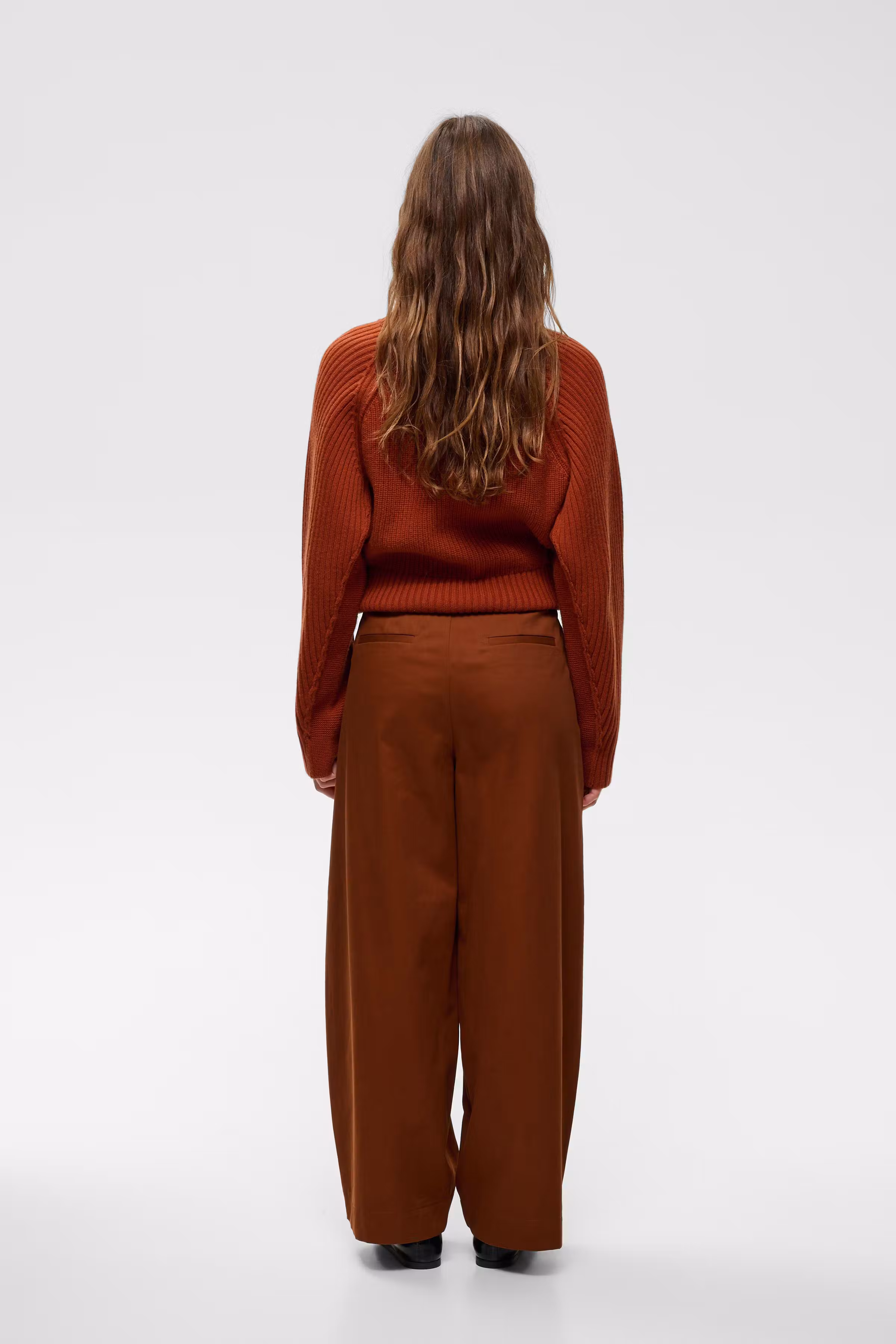 LukkiaIW Barrel pant LOOKBOOK BACK 30111445-900018755