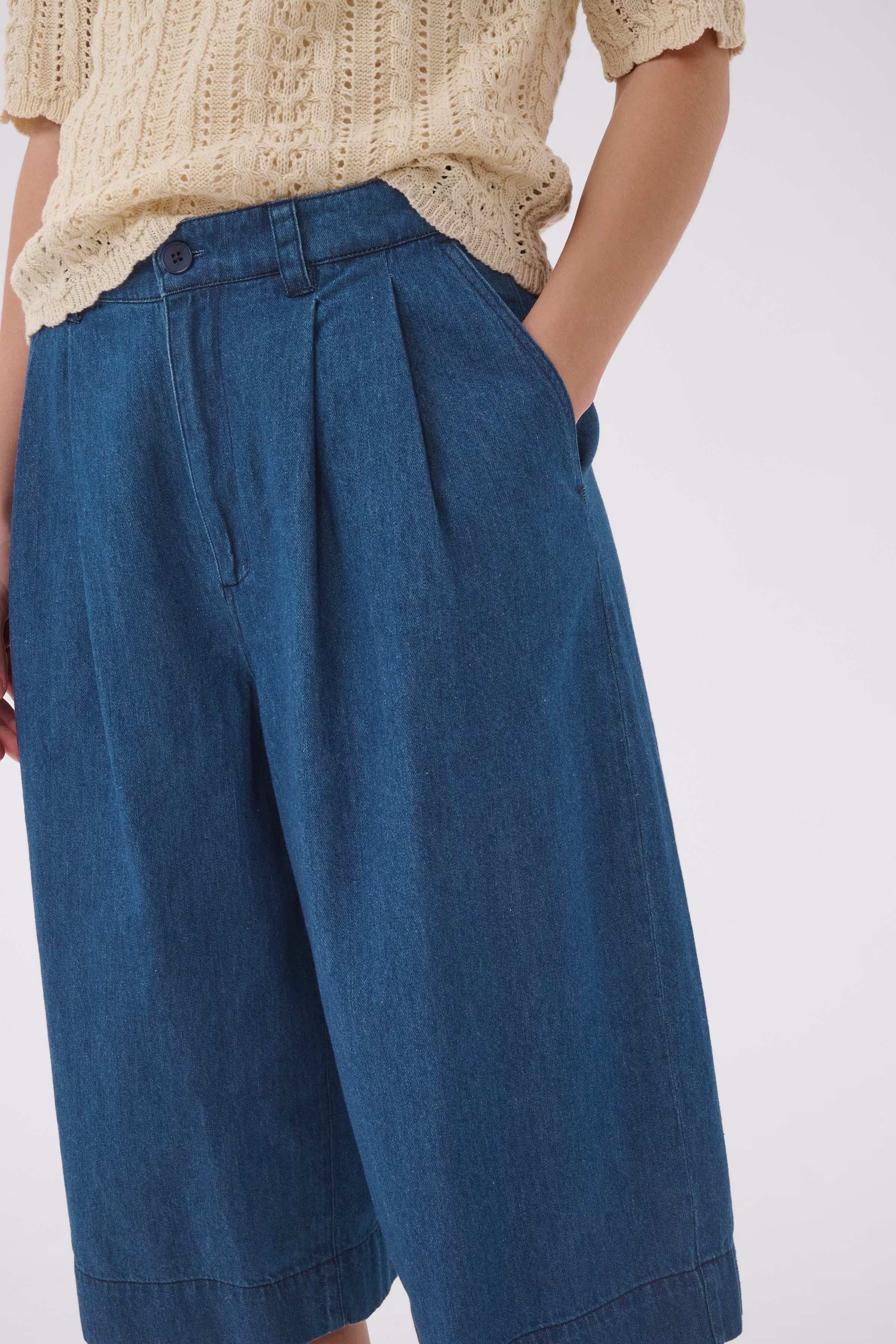 DenniePW Shorts LOOKBOOK DETAIL 30310675-300157
