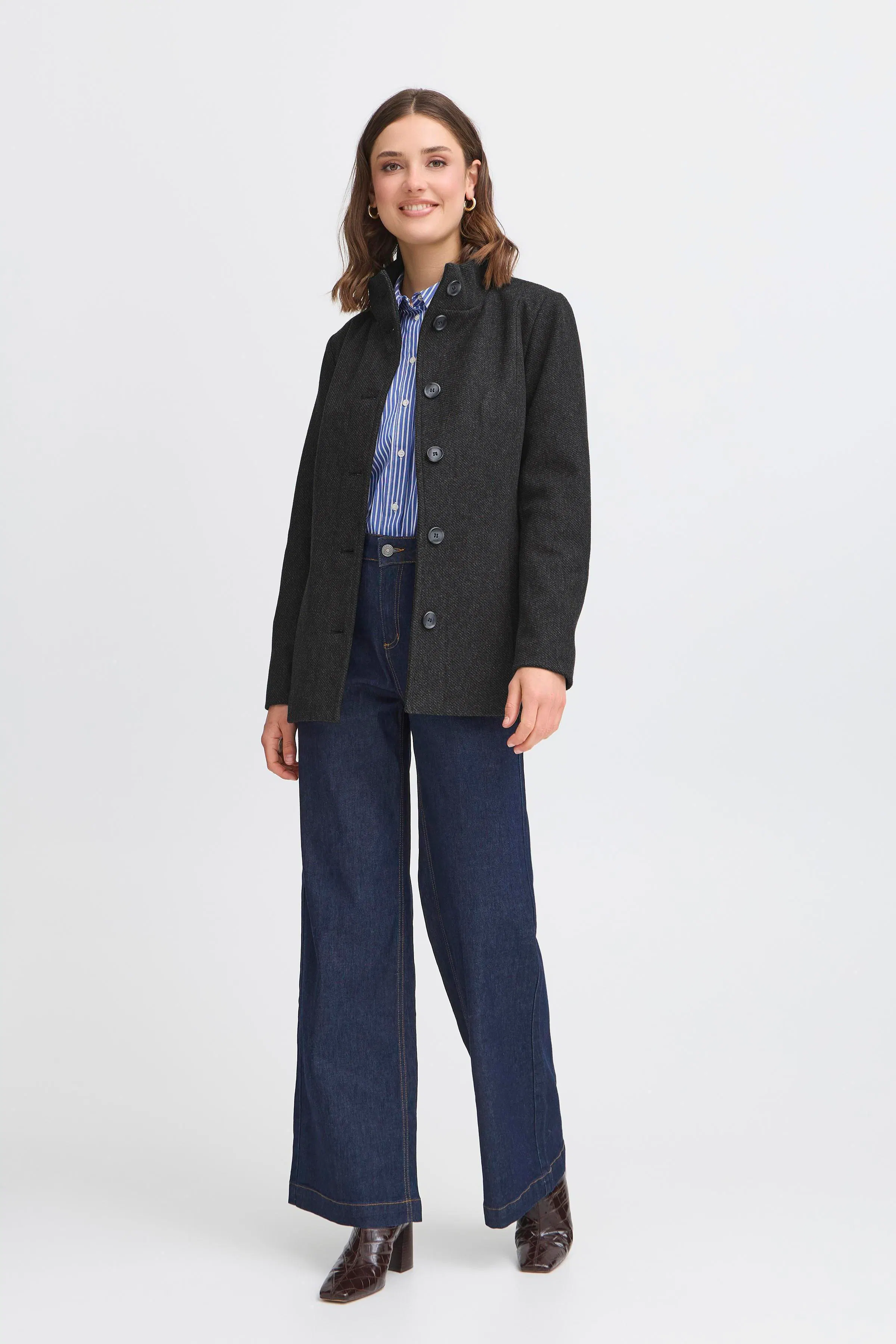 FREVILLA Yttertøy LOOKBOOK FRONT 20615676-202490
