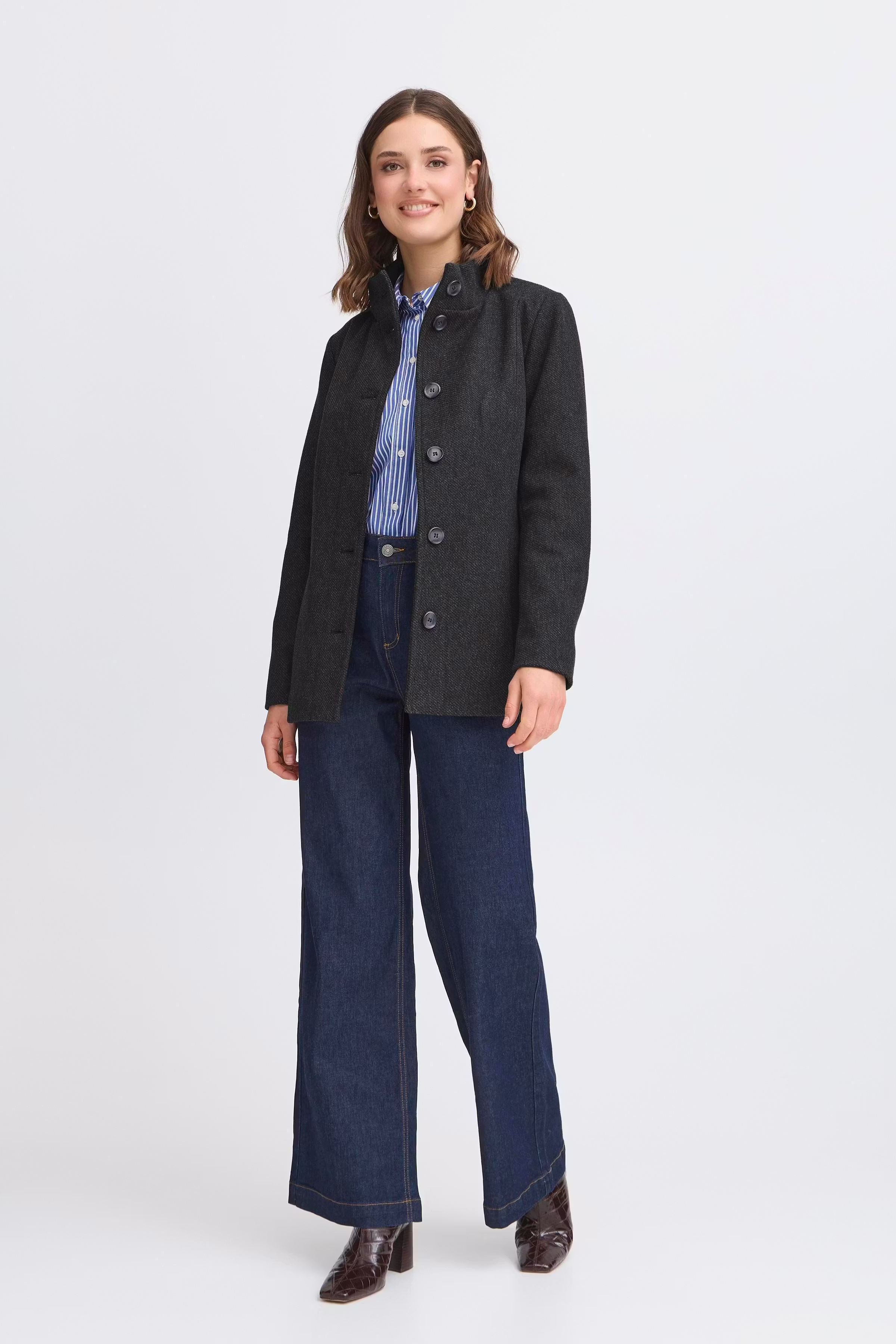 FREVILLA Yttertøy LOOKBOOK FRONT 20615676-202490