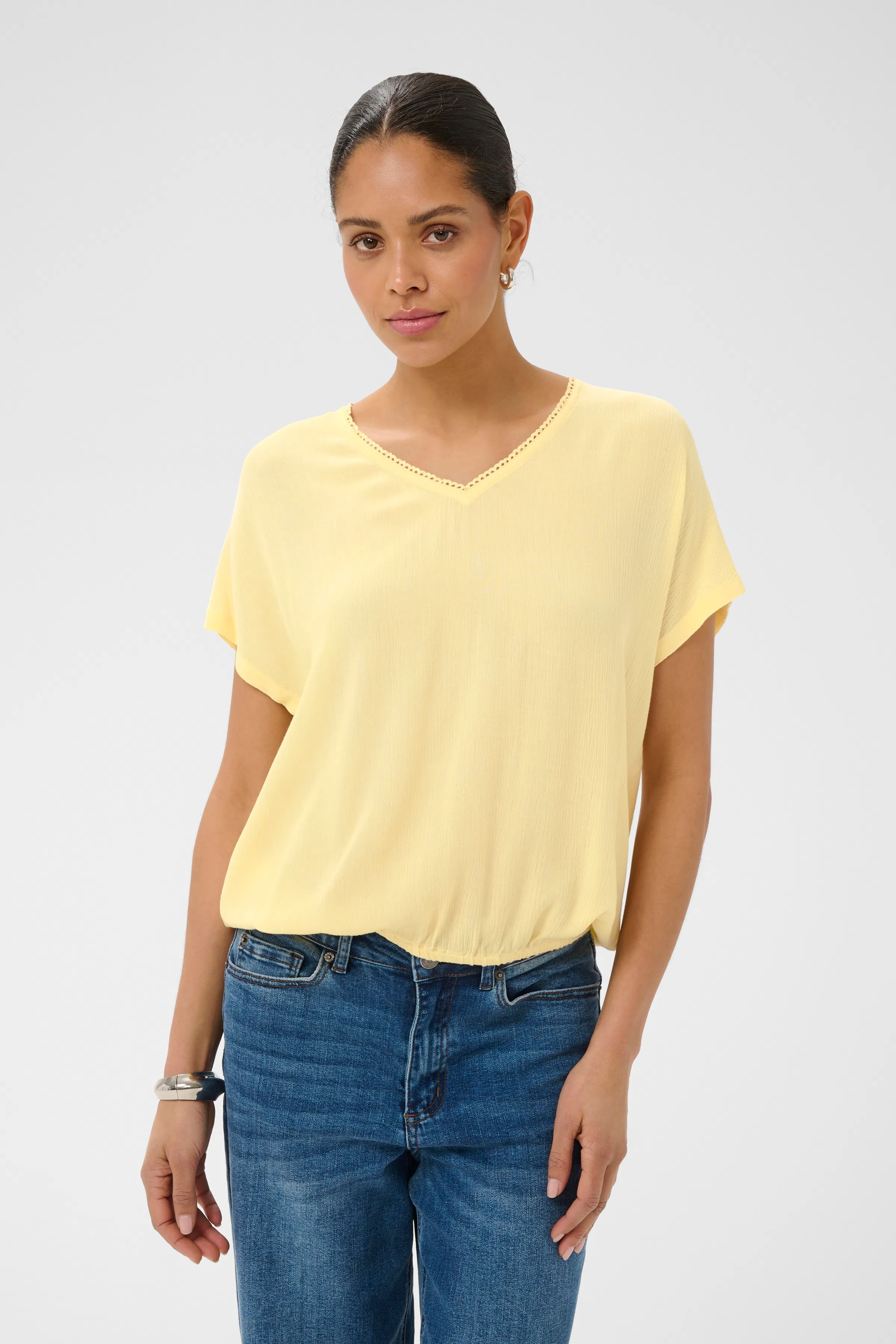 KAamber Bluse LOOKBOOK FRONT 10512514-130822