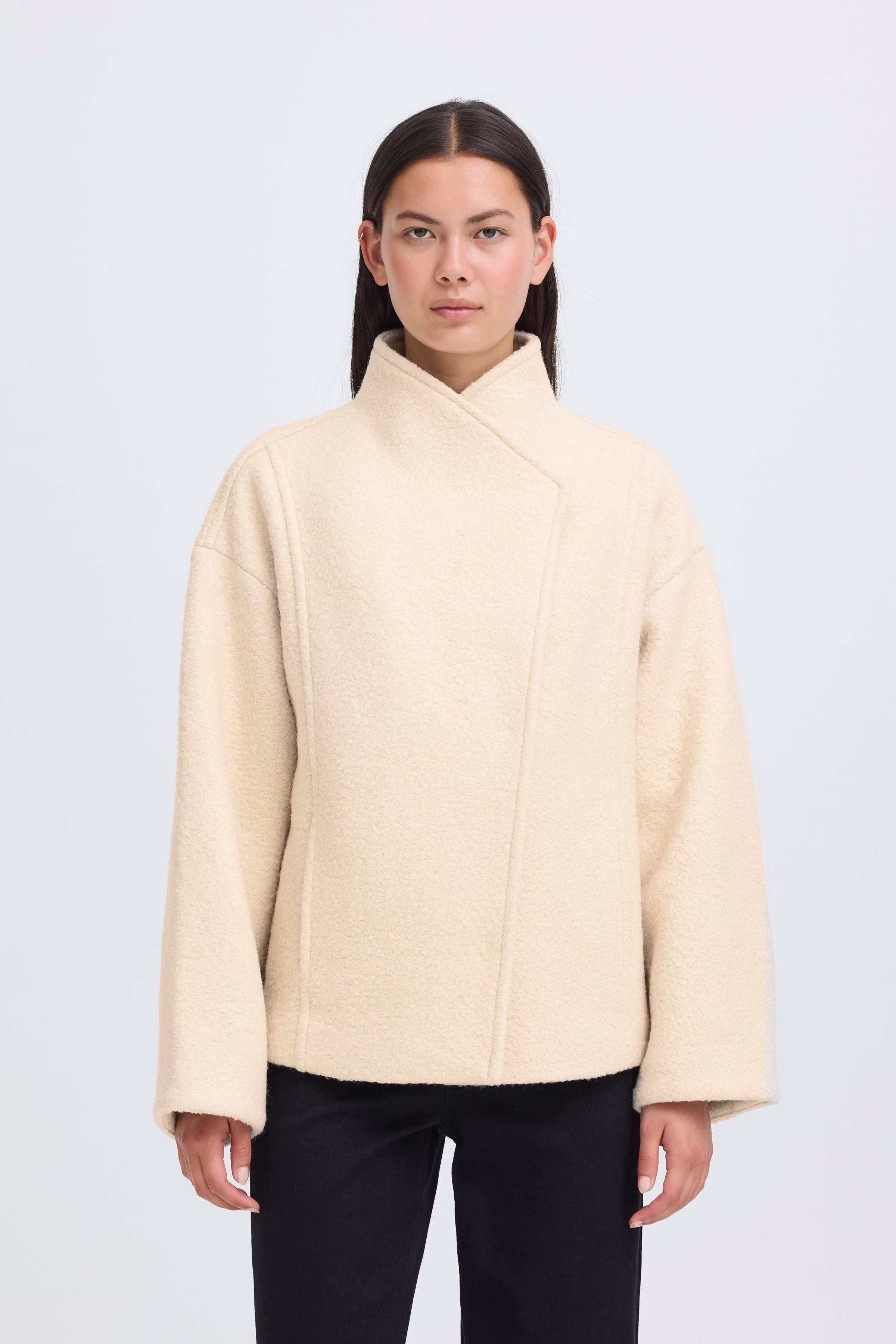 IHSTIPA Yttertøy LOOKBOOK FRONT 20123088-124301