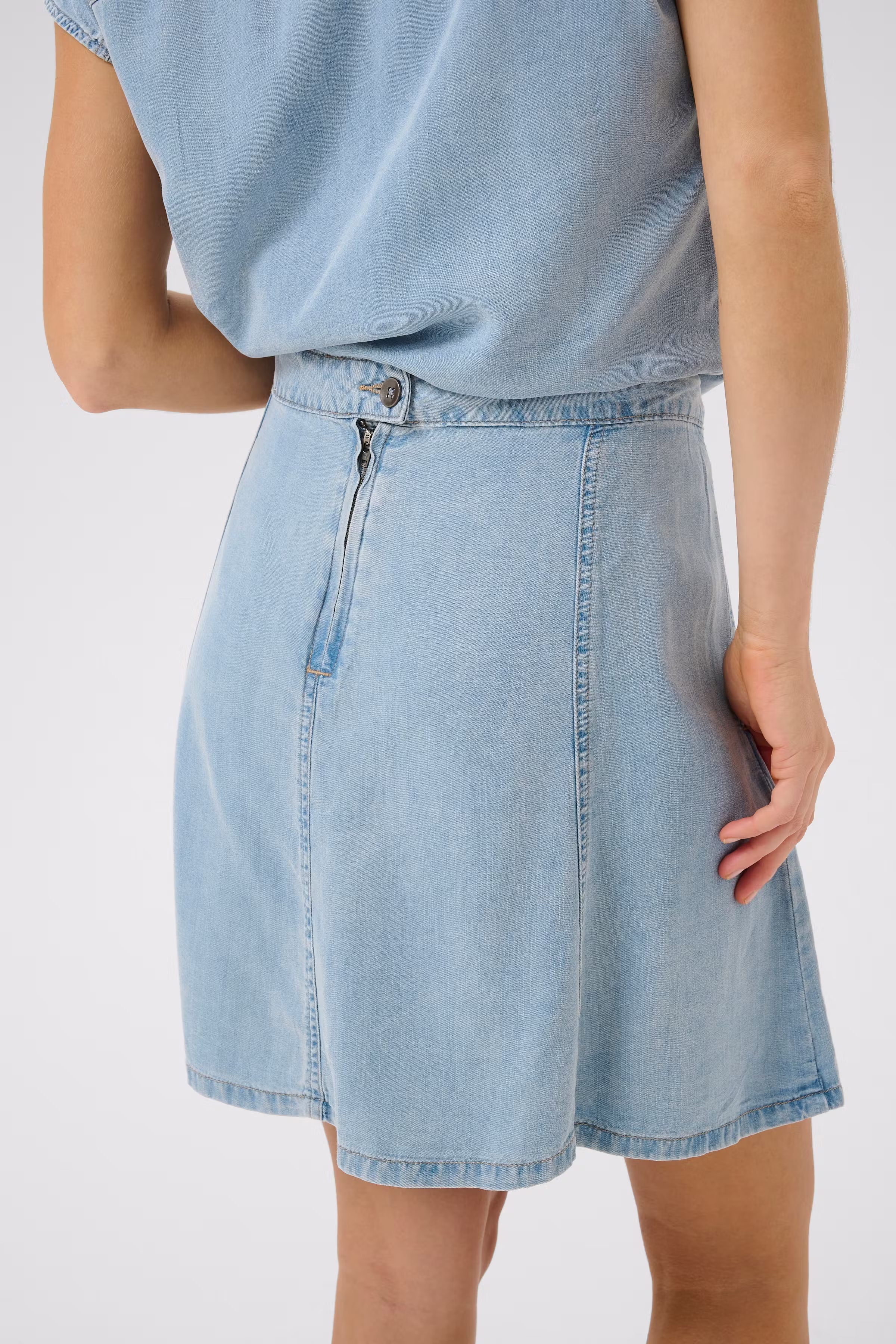 NellyMW Skirt LOOKBOOK DETAIL 10704745-100045