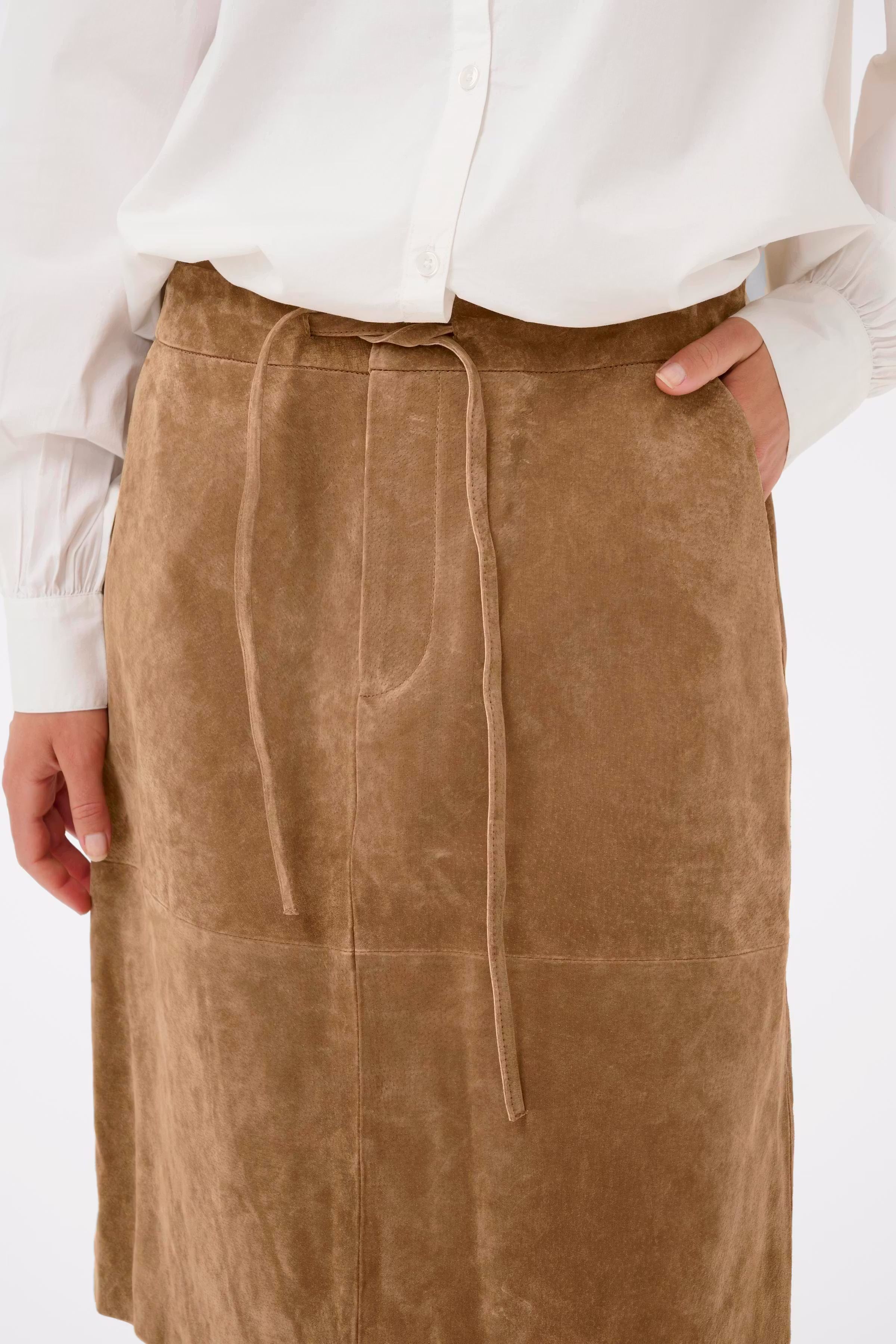 CRFido Suede skirt LOOKBOOK DETAIL 10614942-109281