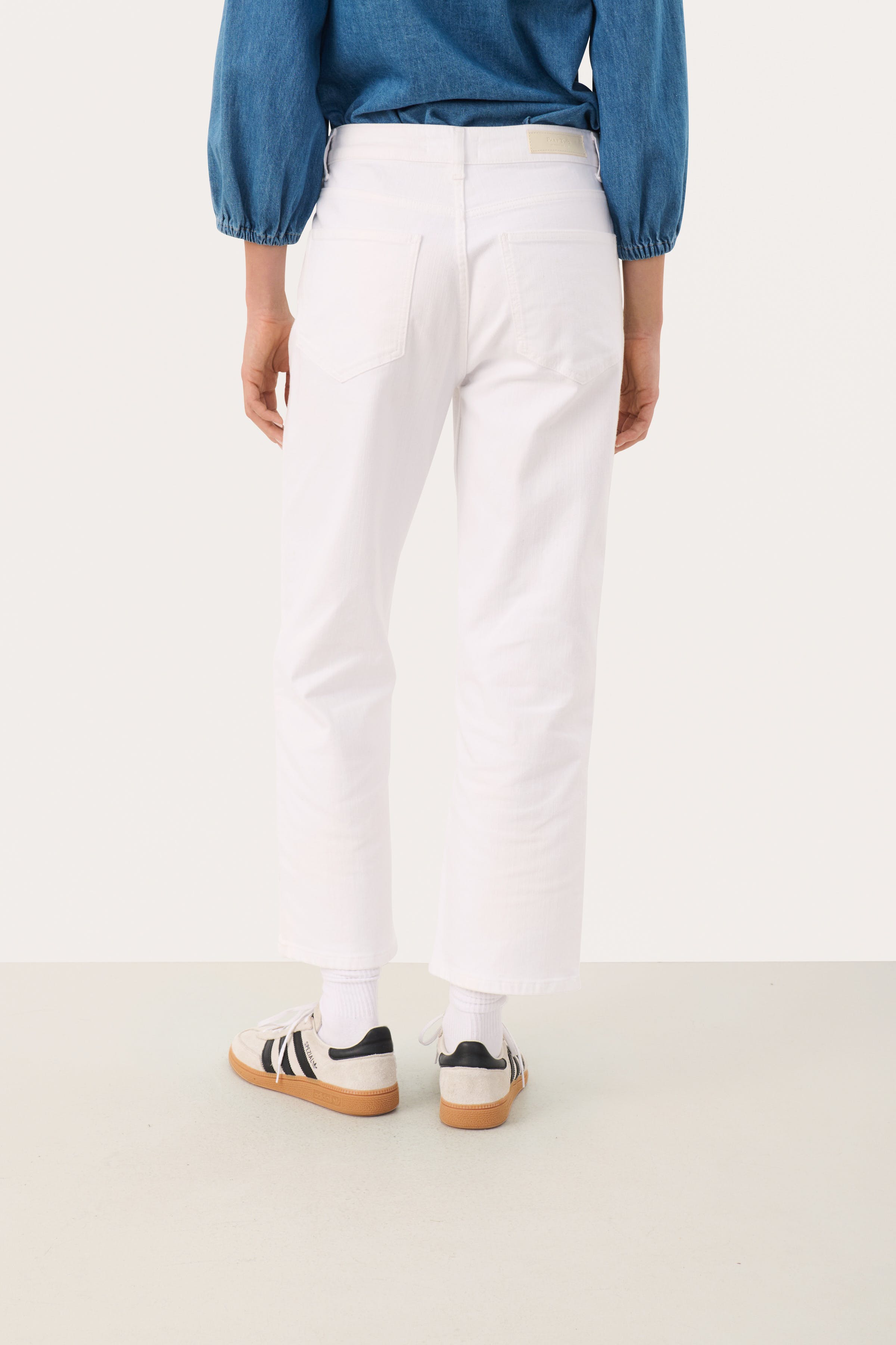 JudyaPW Jeans LOOKBOOK BACK 30309430-110601