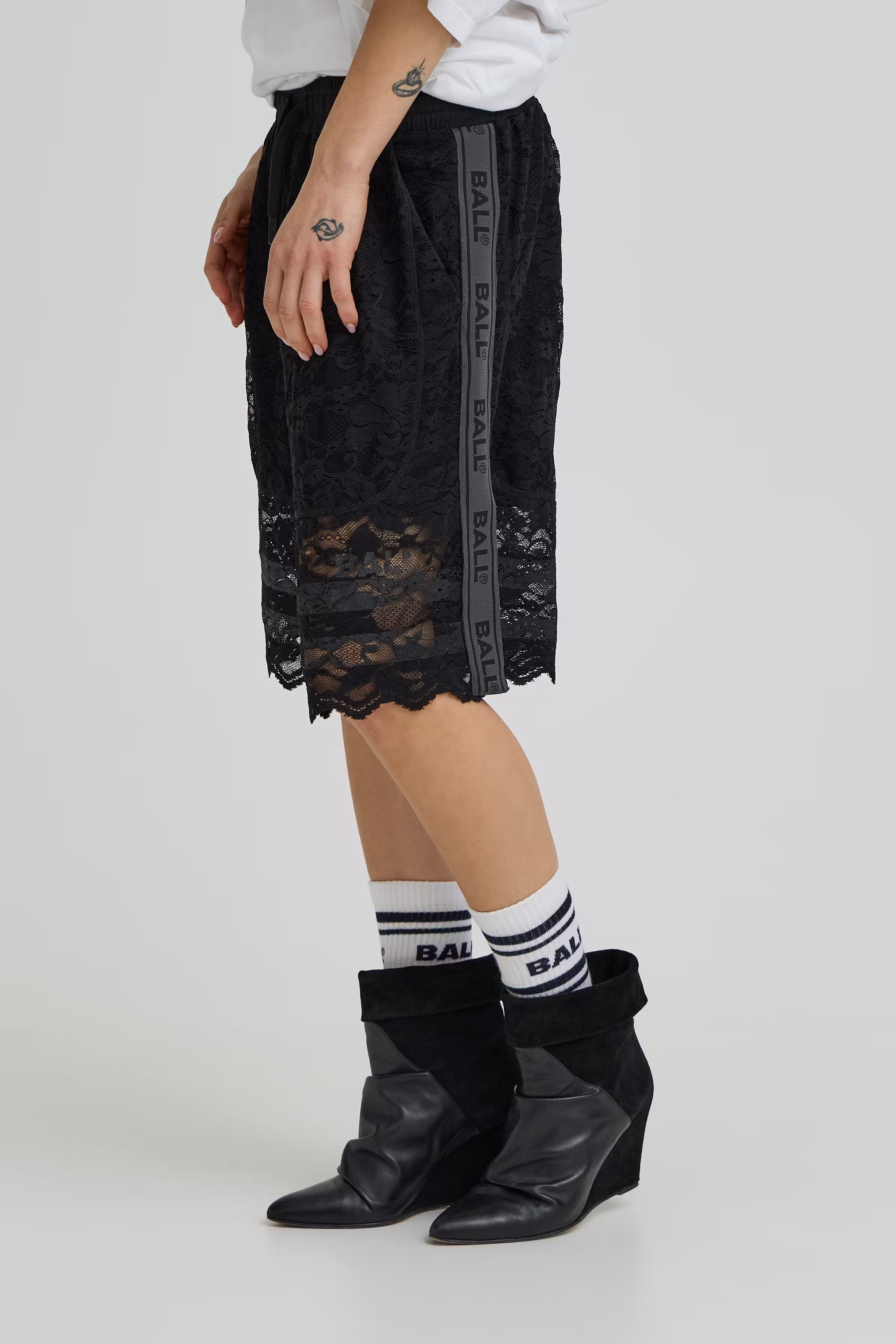 BAFINE Bermuda LOOKBOOK DETAIL 50408069-193911