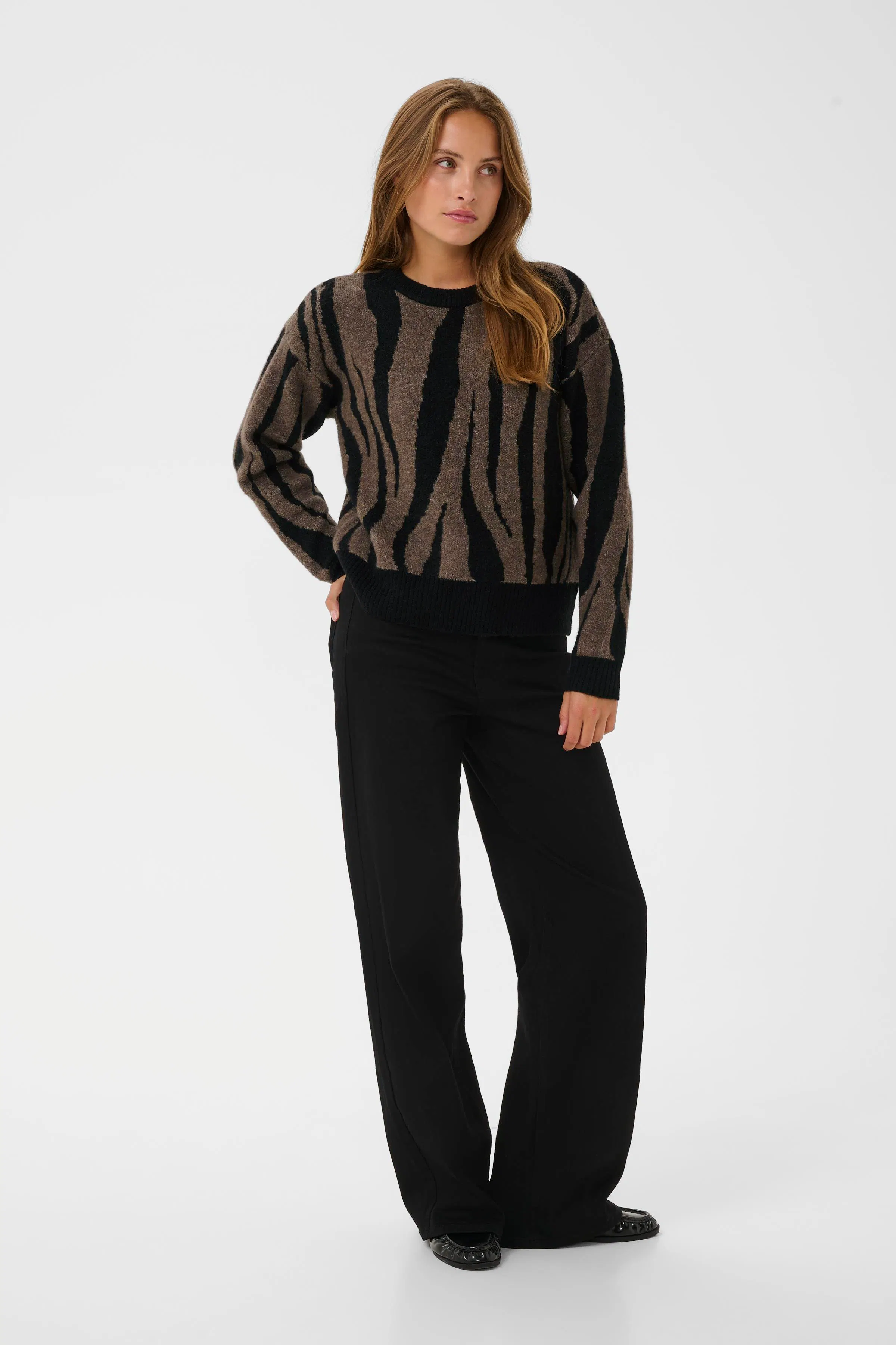 KAbitzy Pullover LOOKBOOK FRONT 10510840-109076