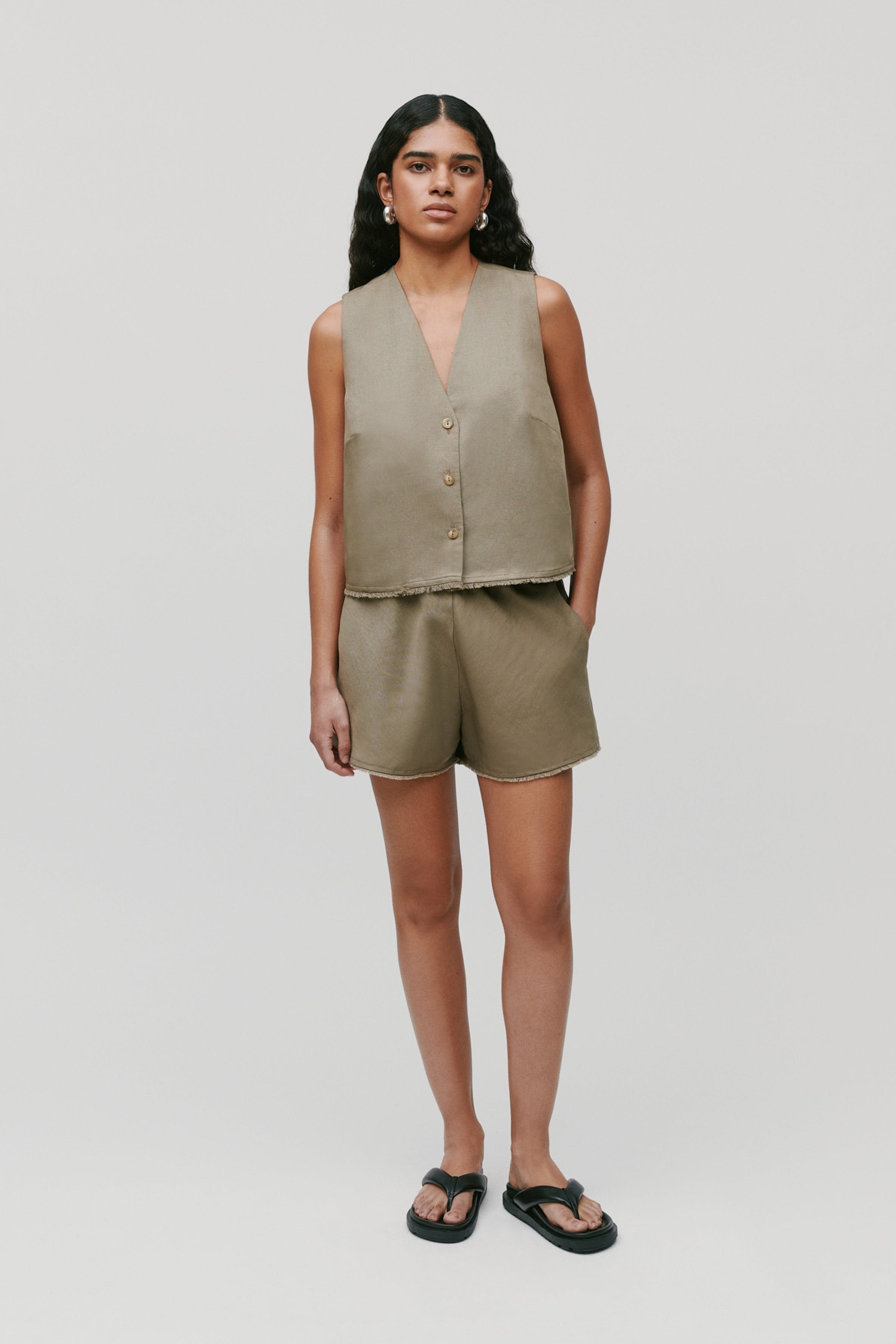 TALA Blouse LOOKBOOK FRONT 30600485-GR549