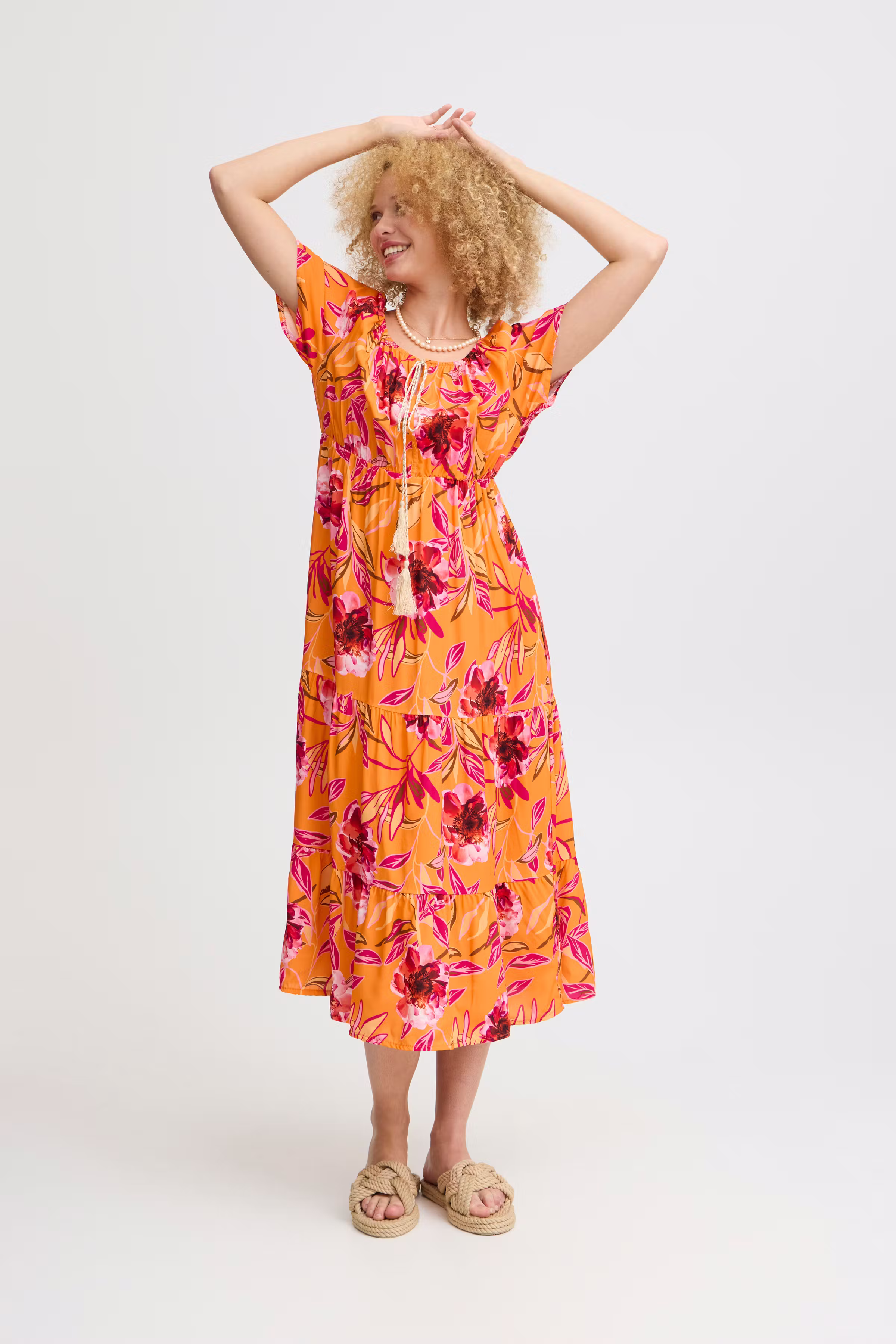 SBRACHA Kjole LOOKBOOK FRONT 22100662-161360