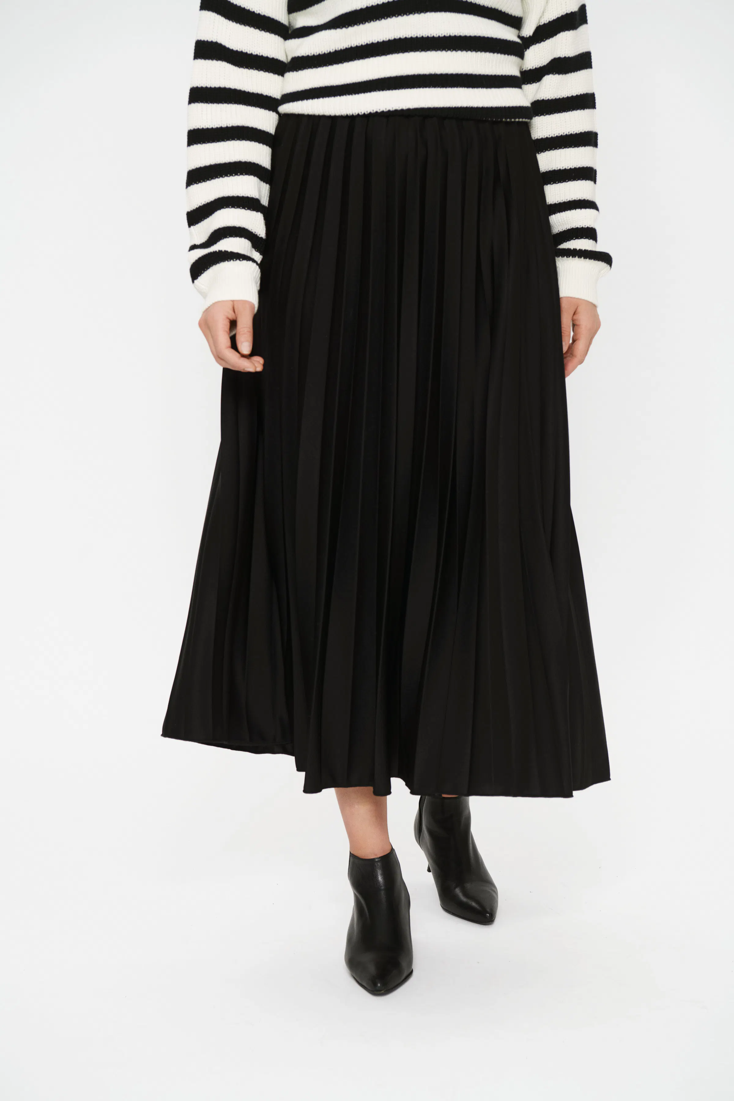 LuiseSZ Rock LOOKBOOK FRONT 30512205-193911