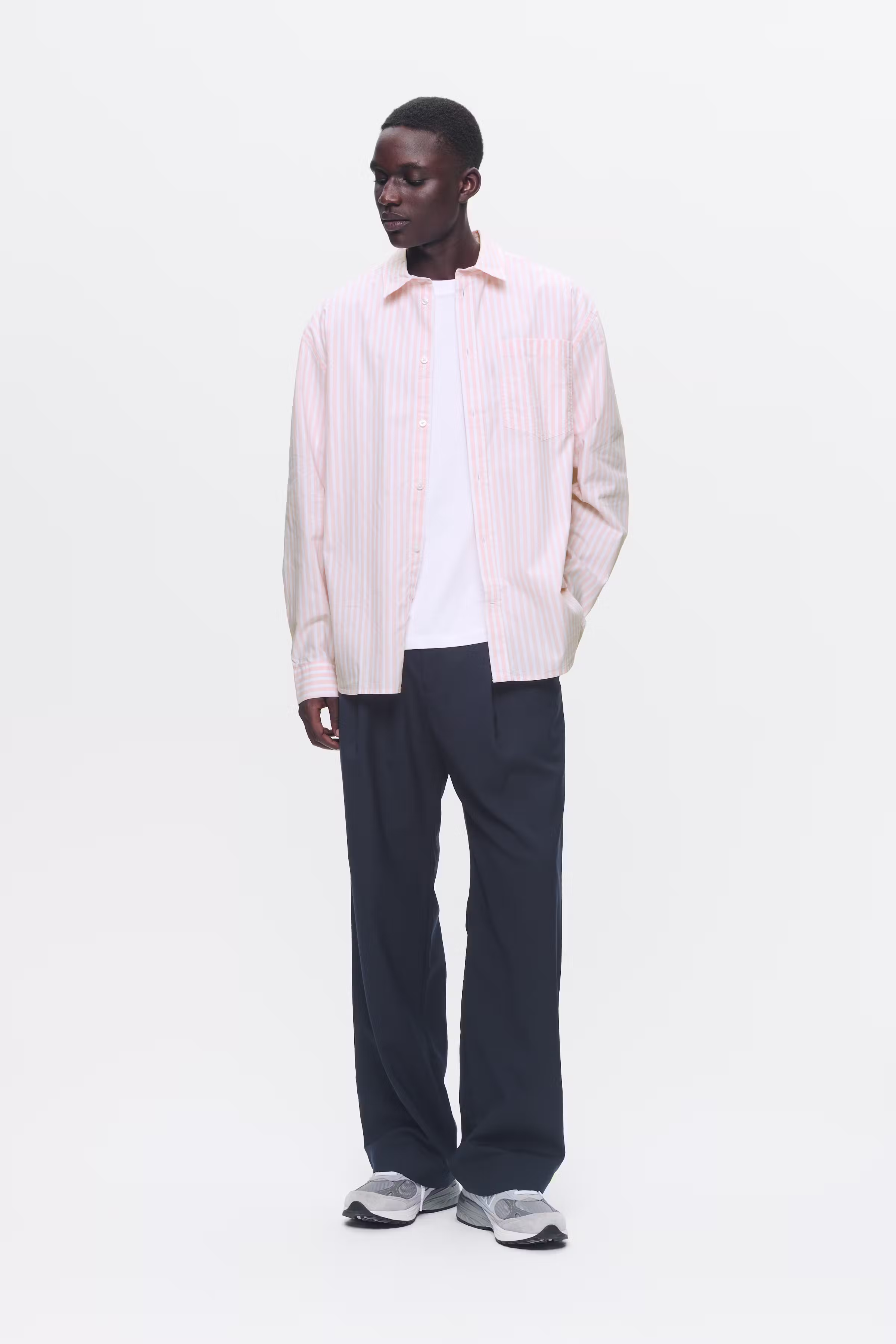 WWDay Shirt LOOKBOOK FRONT 30250100-W5012