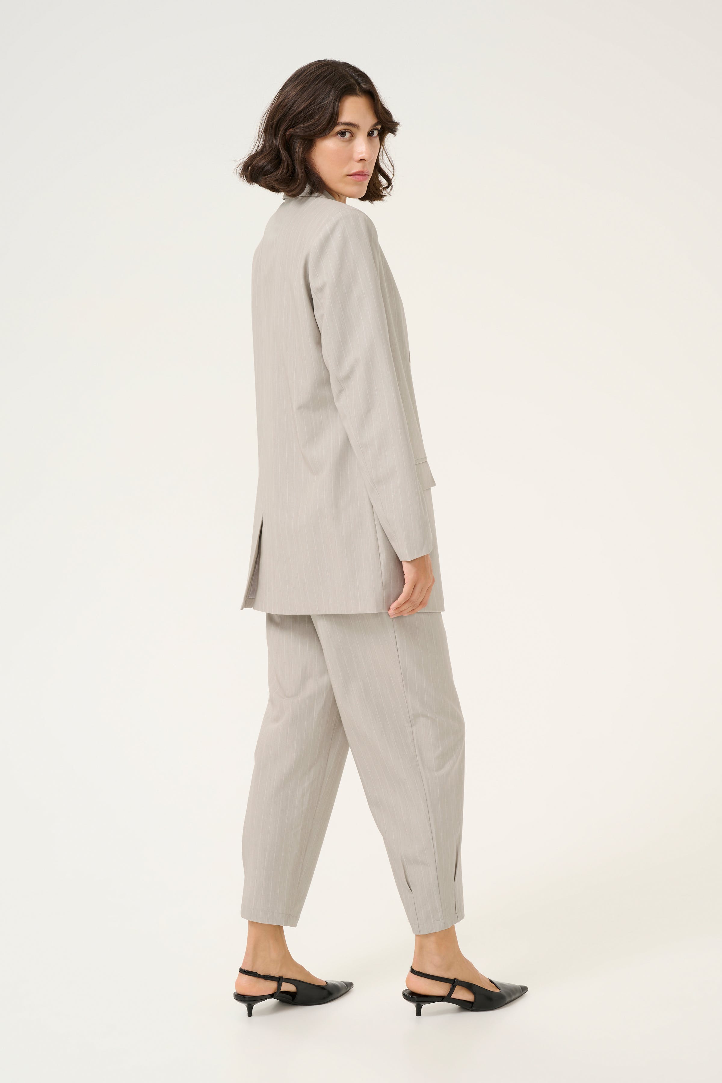 KAesther Blazer LOOKBOOK BACK 10509581-107069