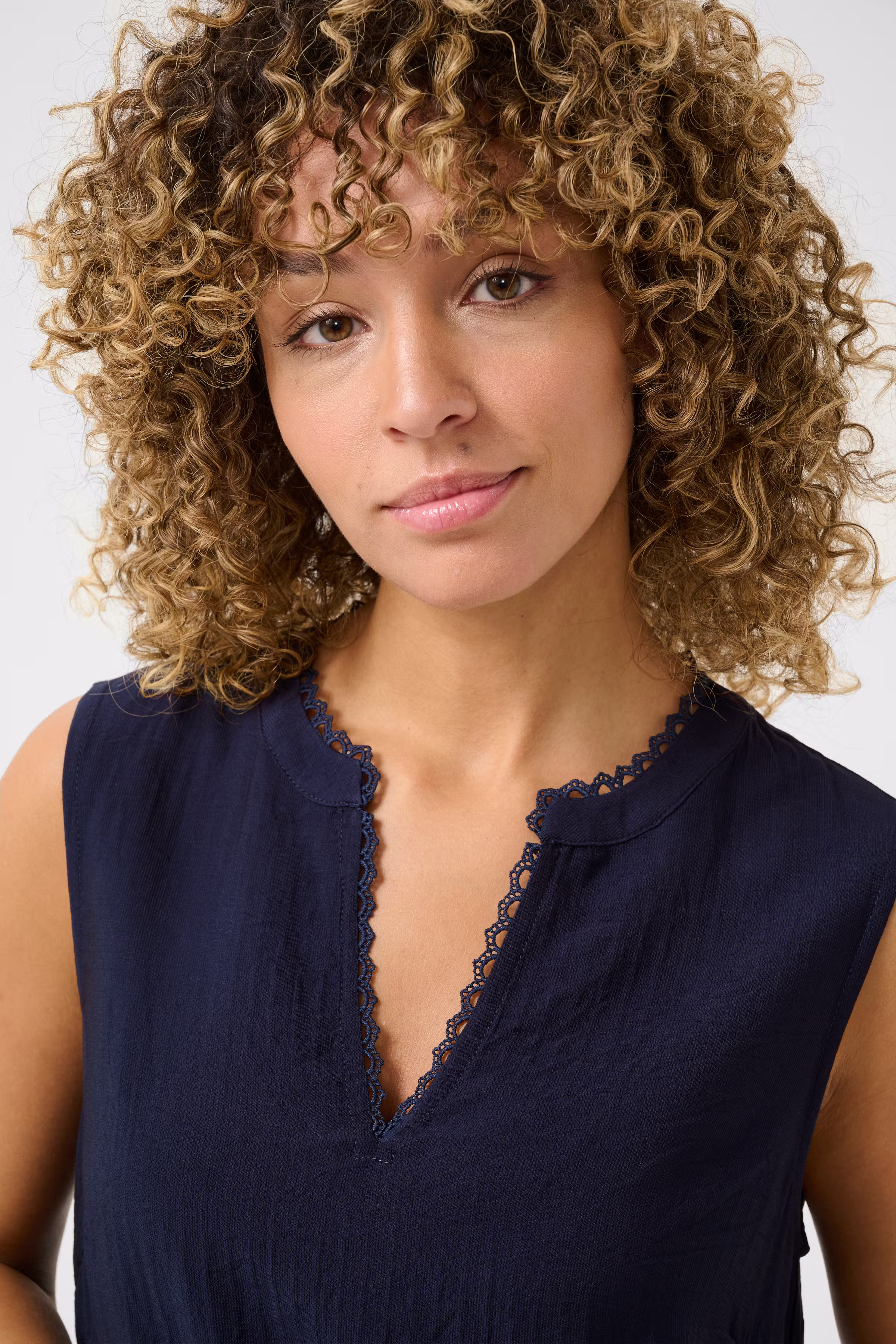 CRLori Dress LOOKBOOK DETAIL 10613830-193923