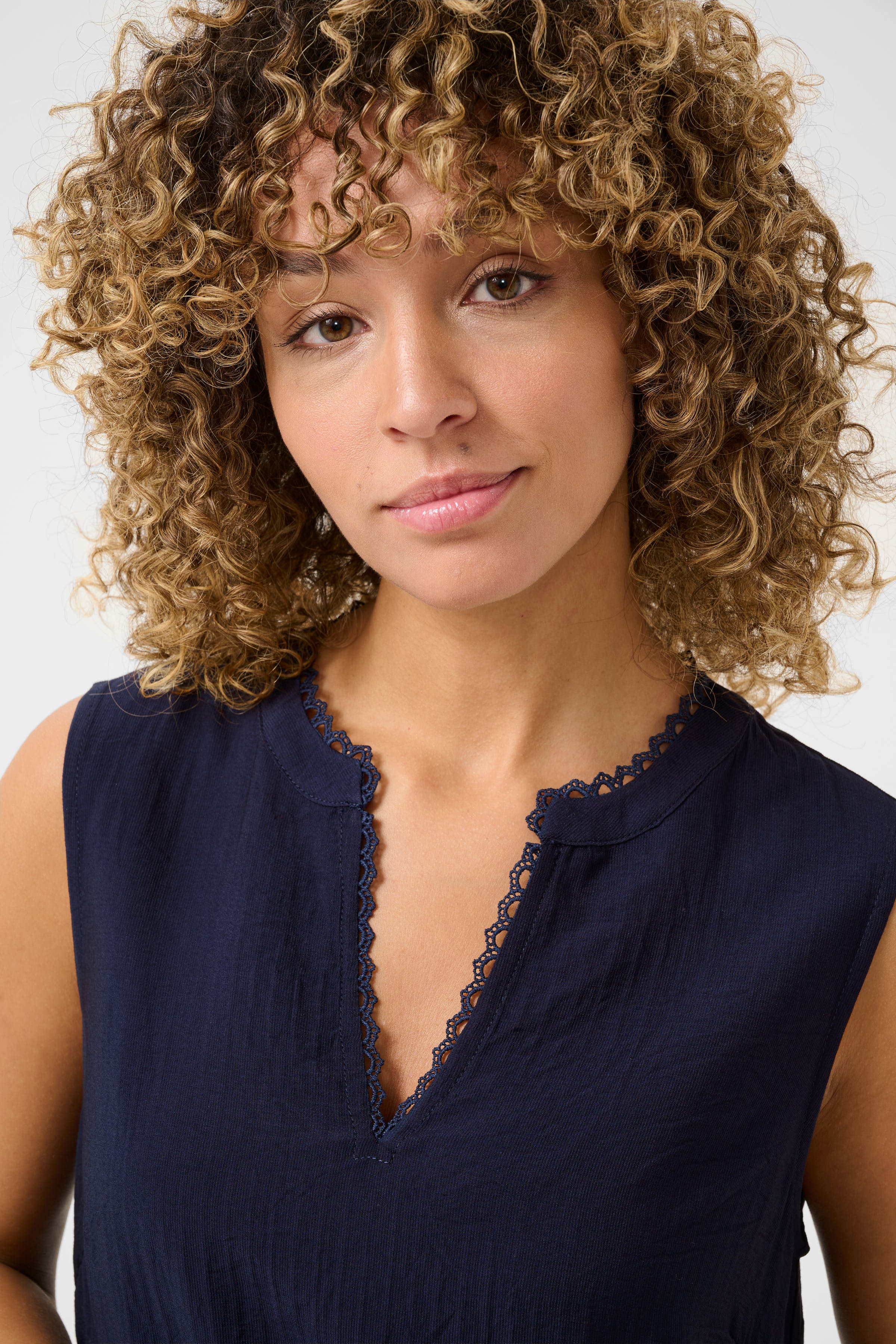 CRLori Dress LOOKBOOK DETAIL 10613830-193923