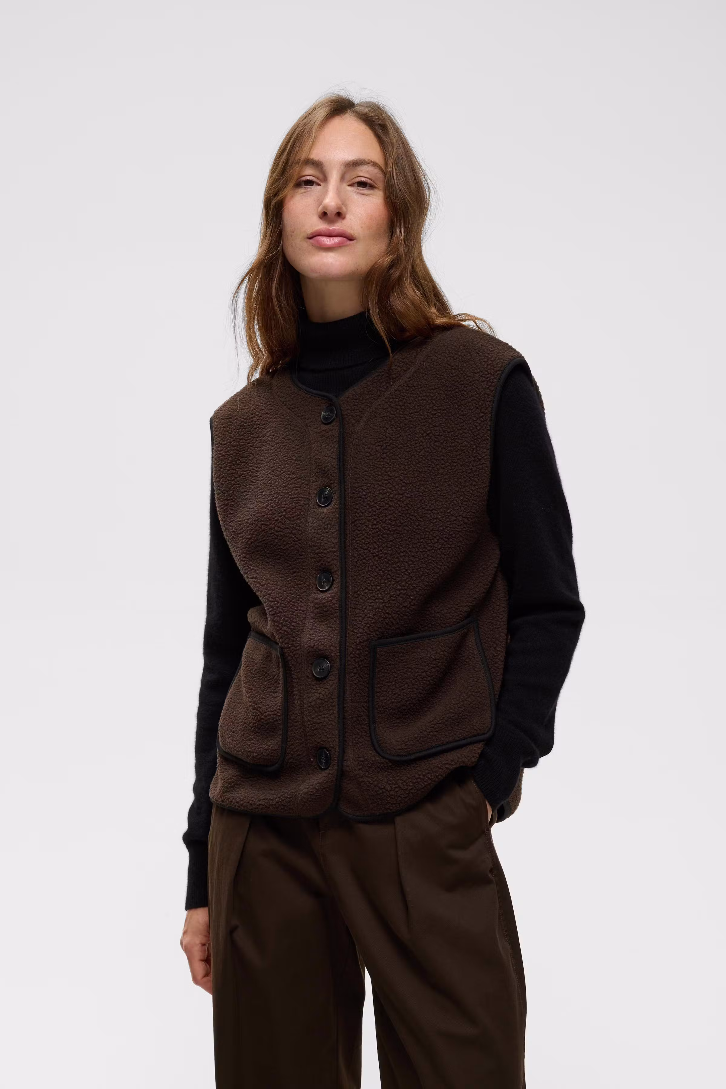 ABBINAIW Vest LOOKBOOK FRONT 30112872-191109