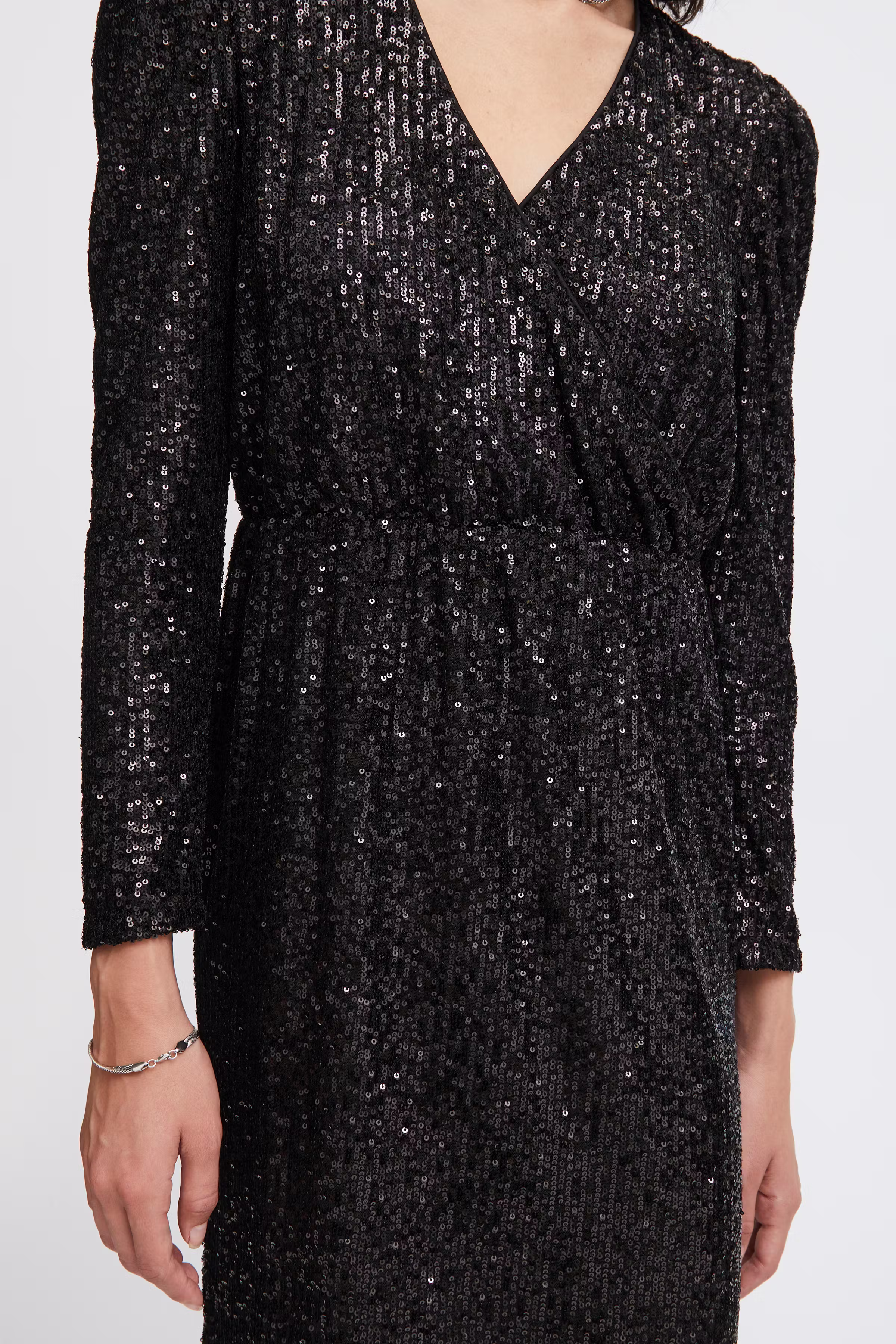 IHFAUCI Kjole LOOKBOOK DETAIL 20120060-194008