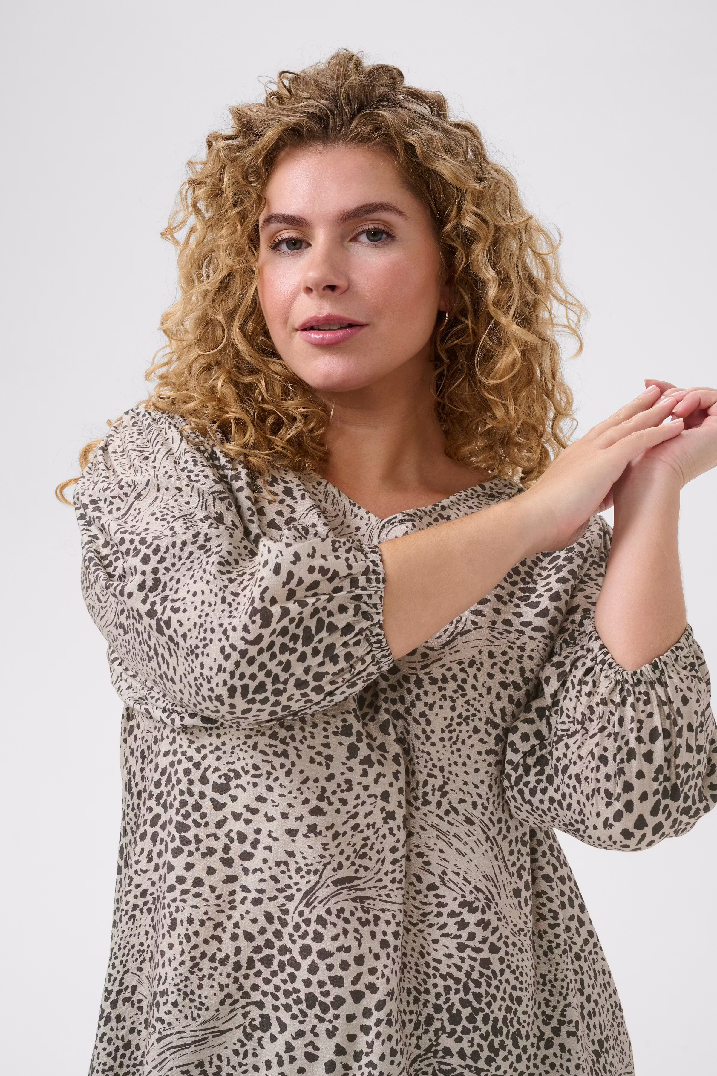 KCdebri Leopardenbluse LOOKBOOK DETAIL 10583208-107403