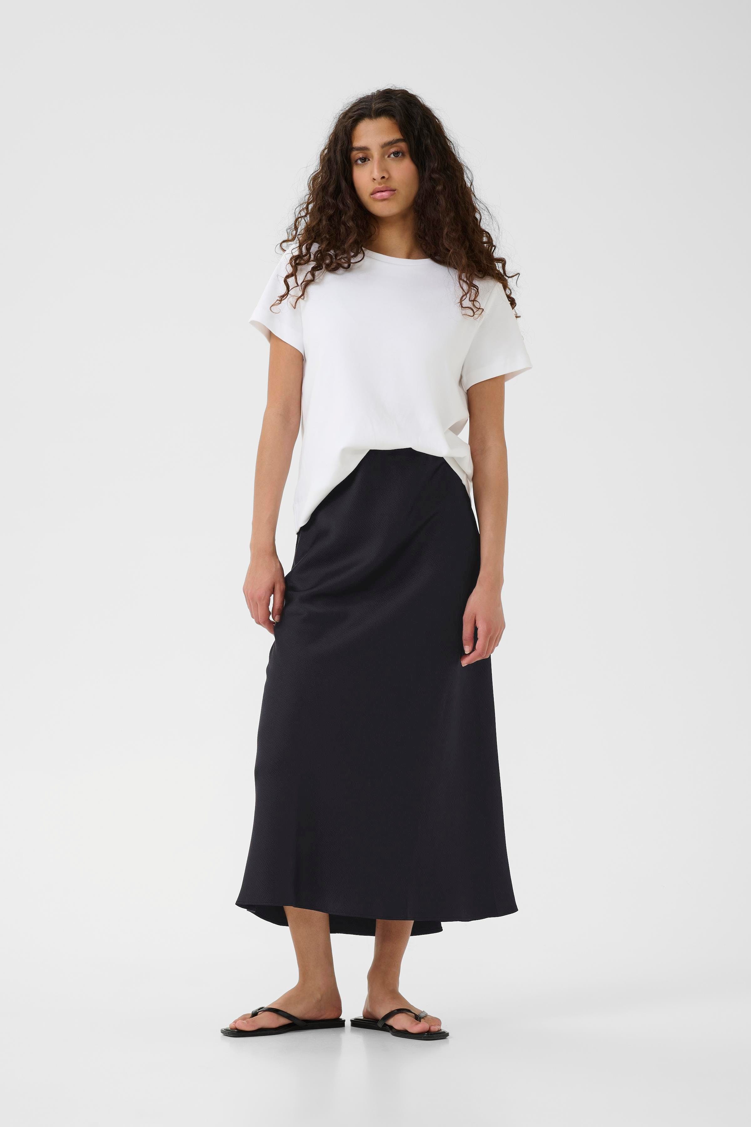 SendraIW Kjol LOOKBOOK FRONT 30110642-194008