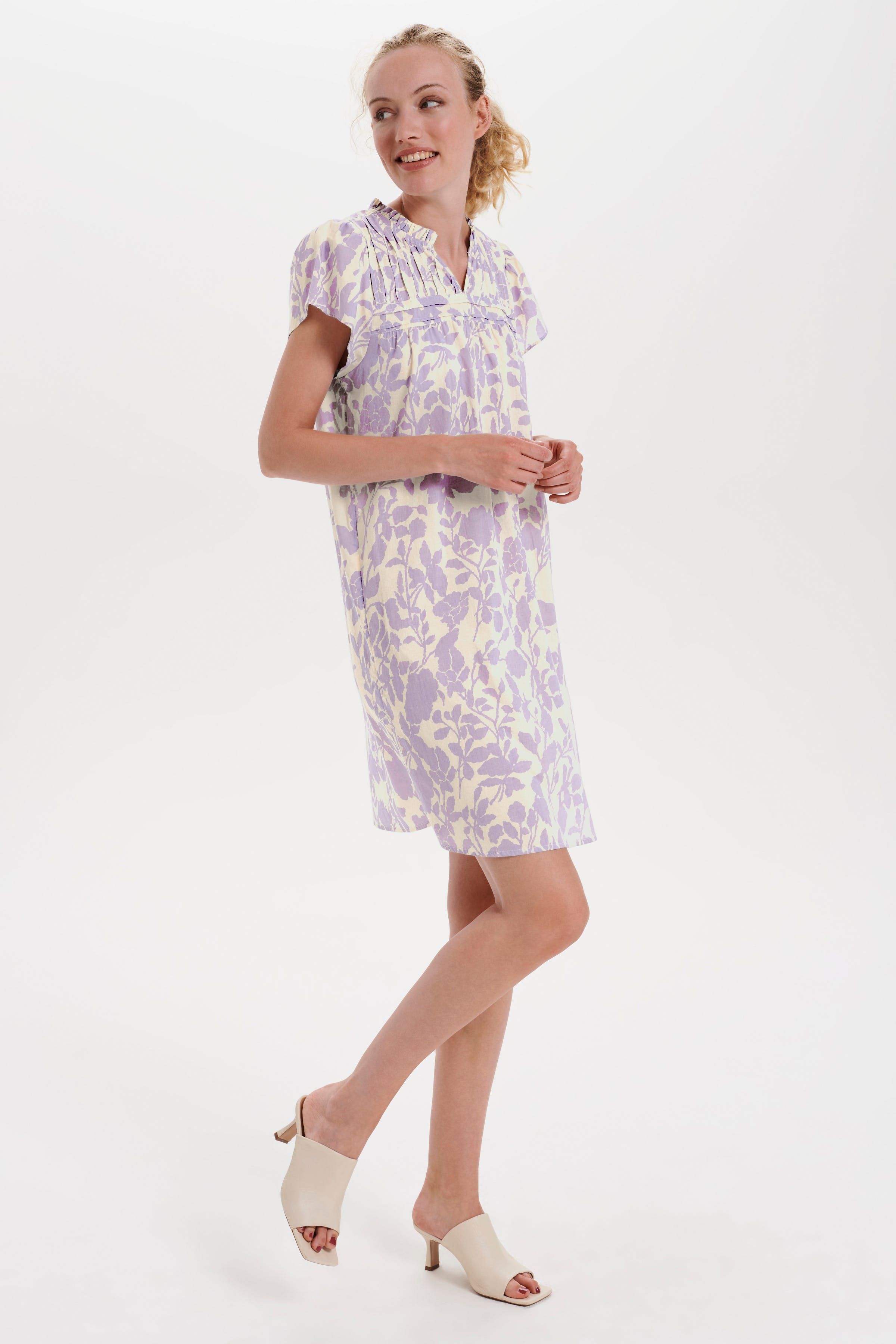 IngaSZ Dress

 LOOKBOOK FRONT 30511848-600340