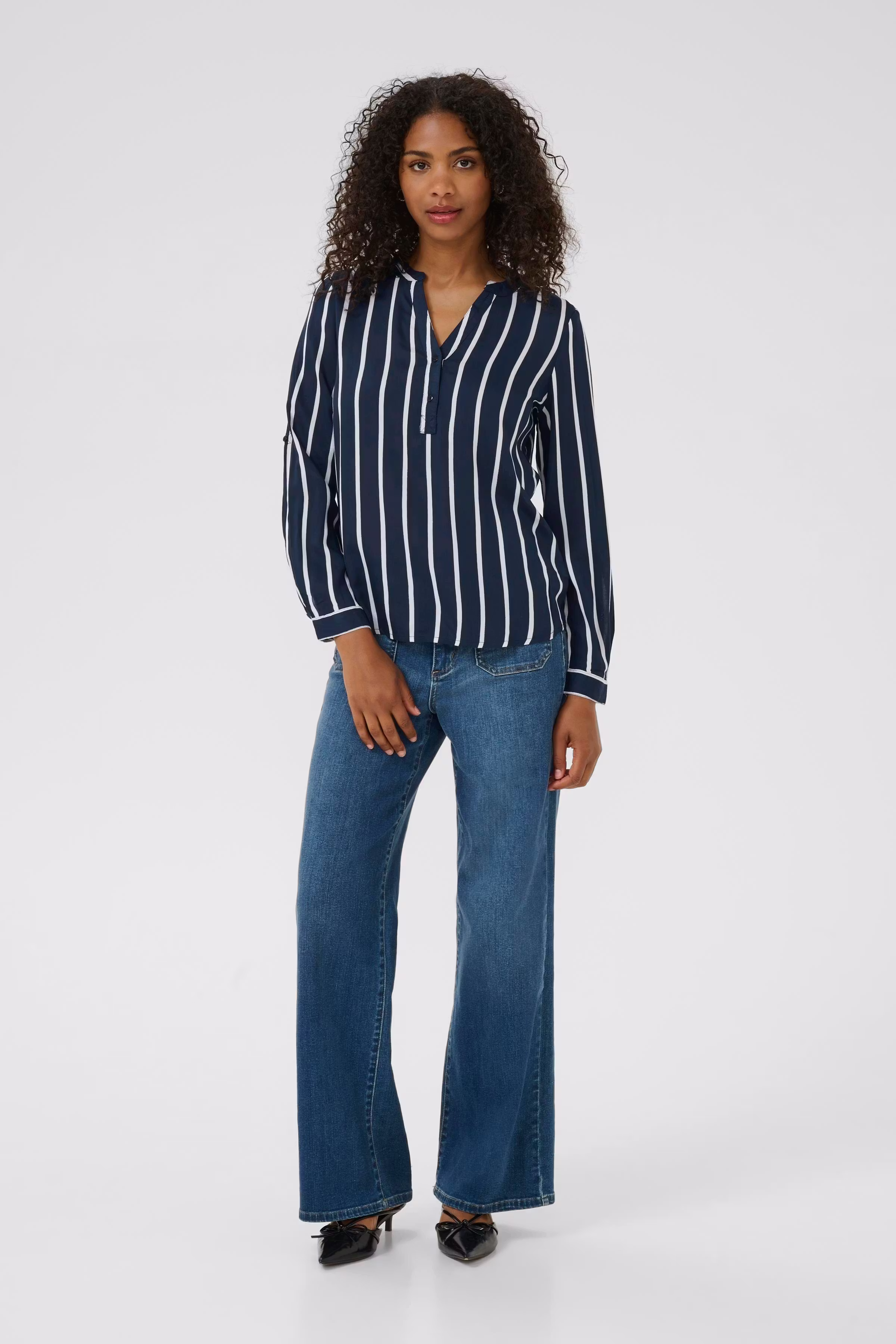 KAstridy Bluse LOOKBOOK FRONT 10504279-52737