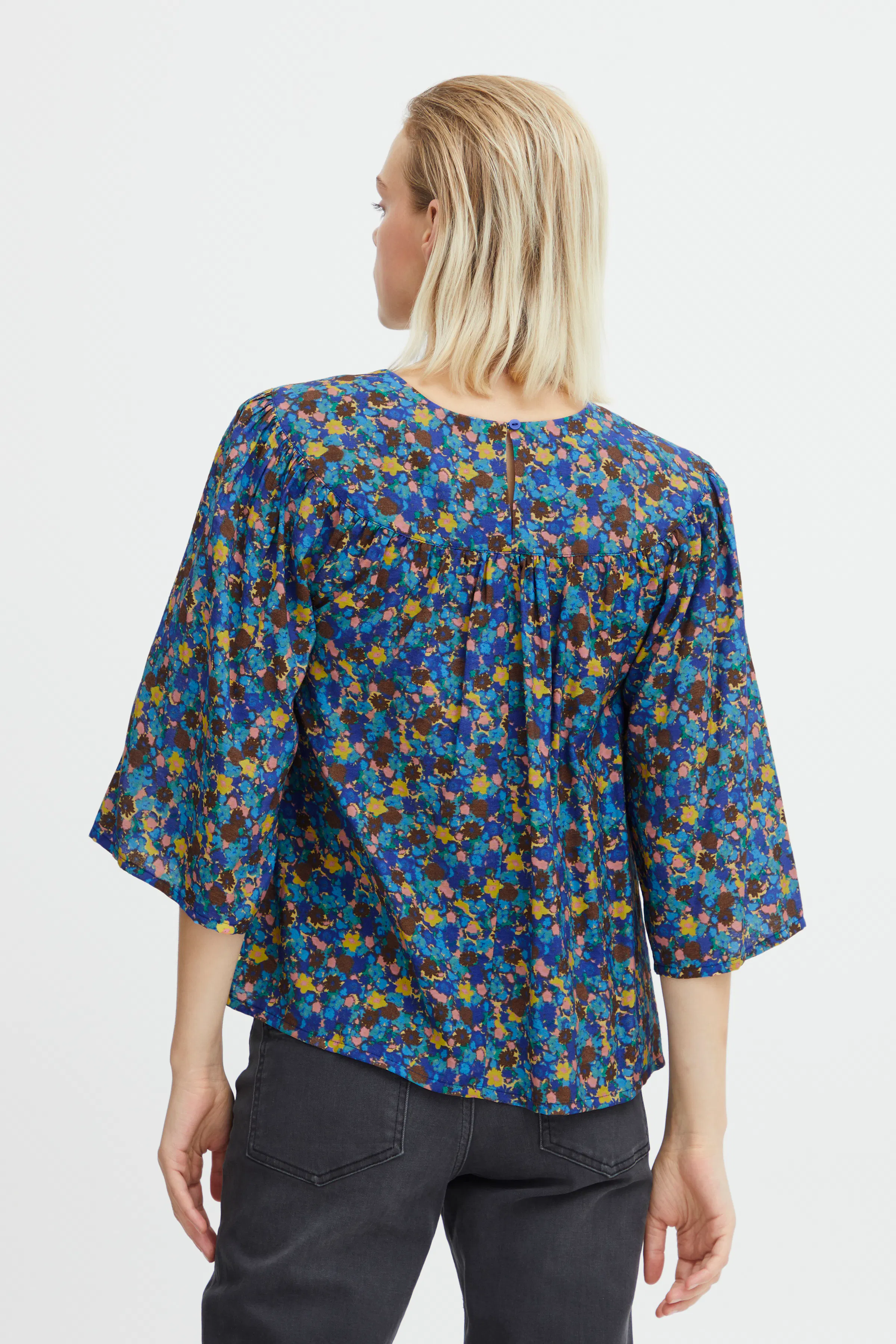 IHTILLA Bluse LOOKBOOK BACK 20117921-174336