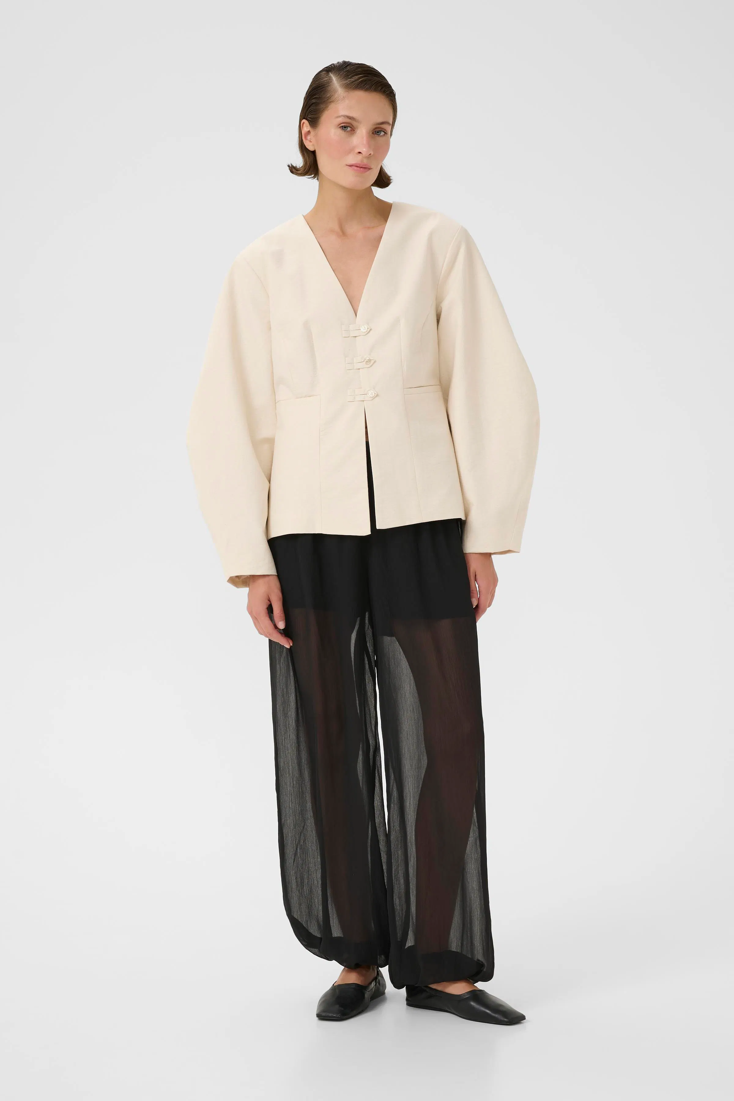KBEmery Blazer LOOKBOOK FRONT 10105897-110103