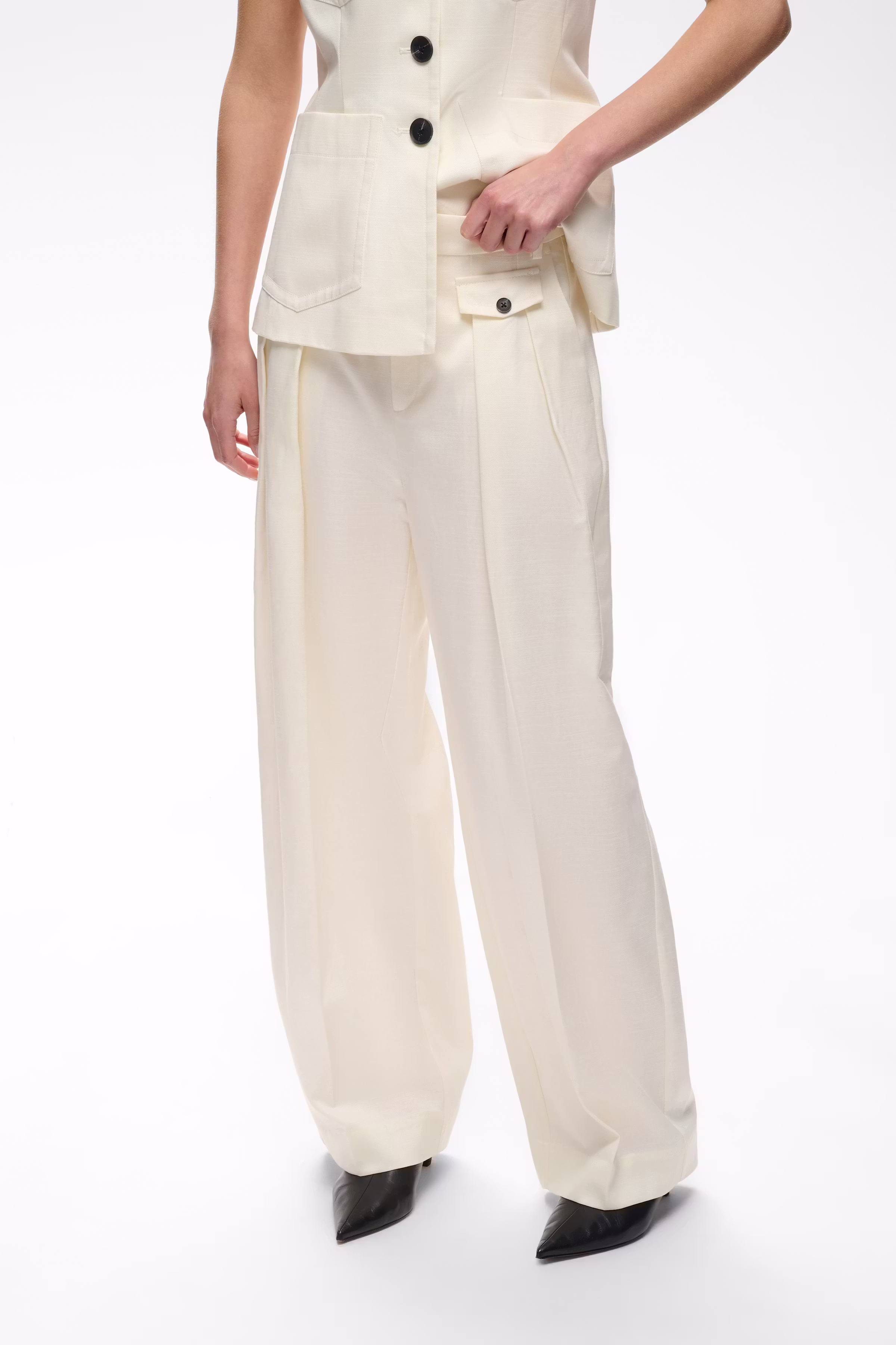 QUENTAIW Trousers LOOKBOOK FRONT 30112663-120601