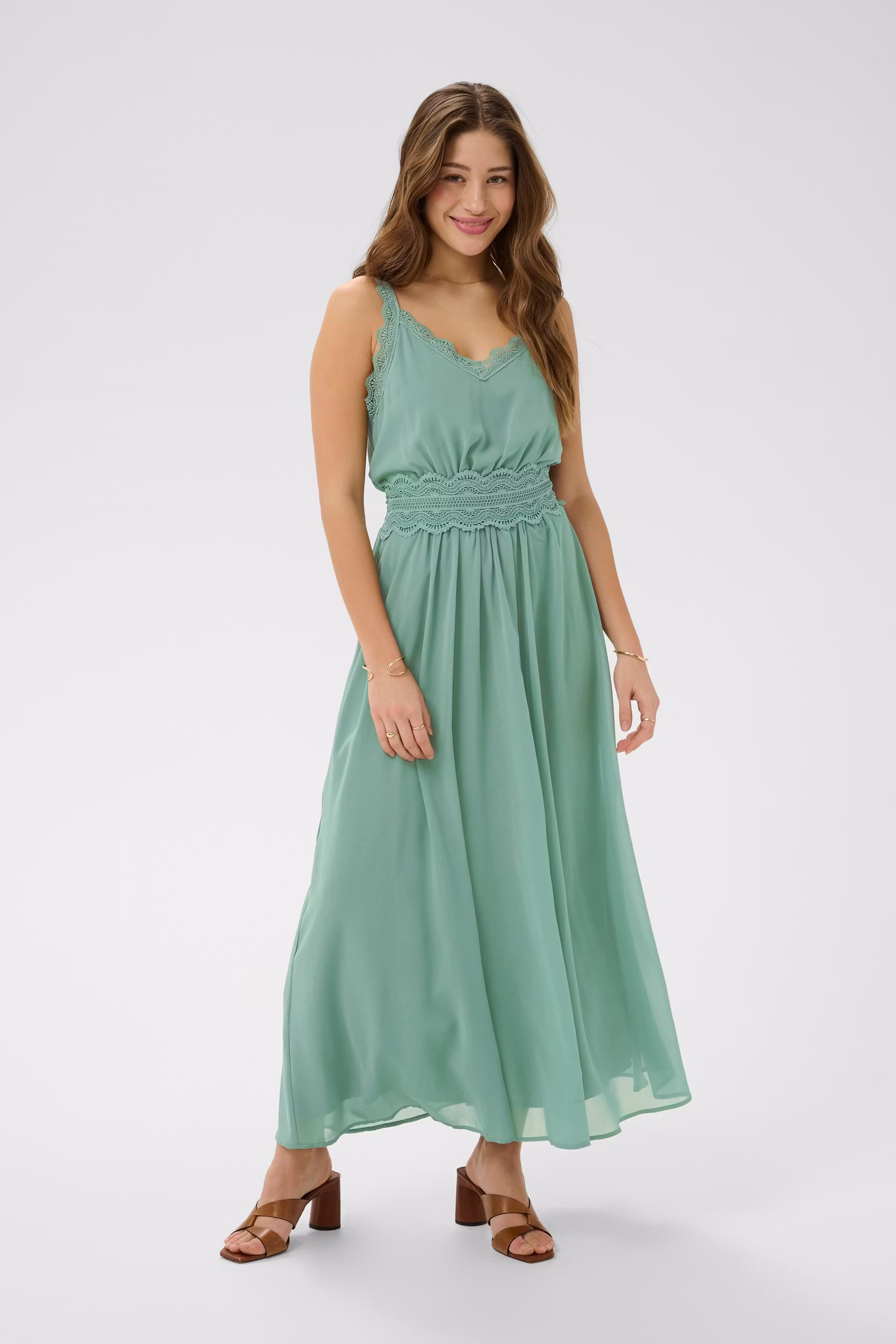 CRJessa Klänning LOOKBOOK FRONT 10615458-176206