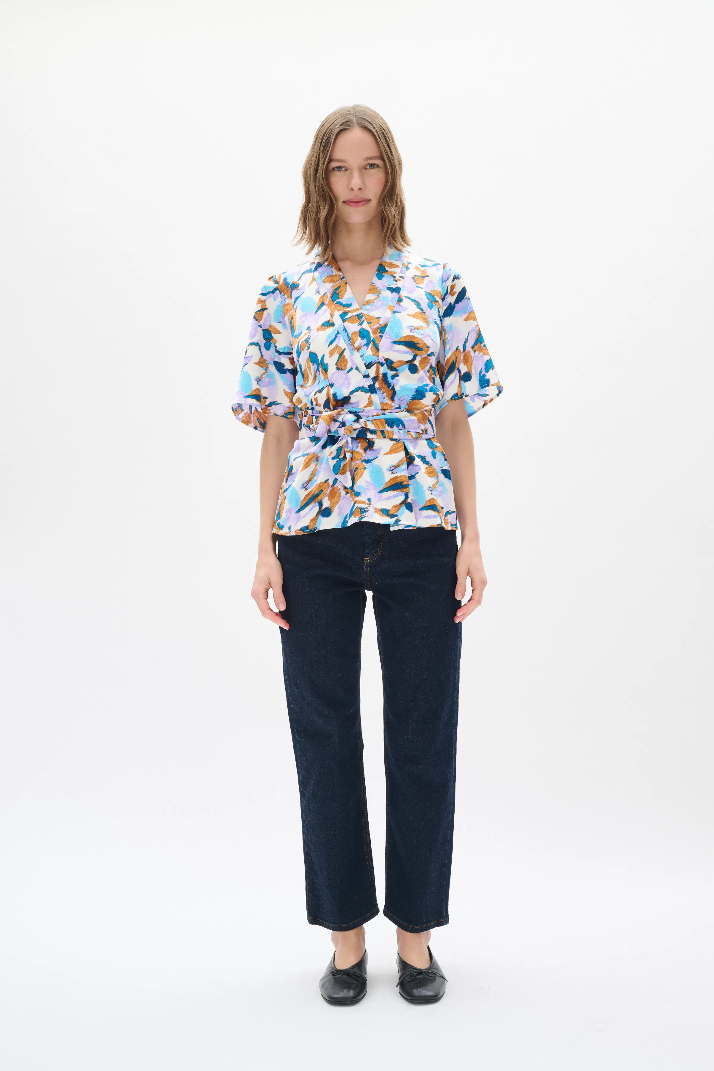 SendraIW Blus LOOKBOOK FRONT 30110458-304290