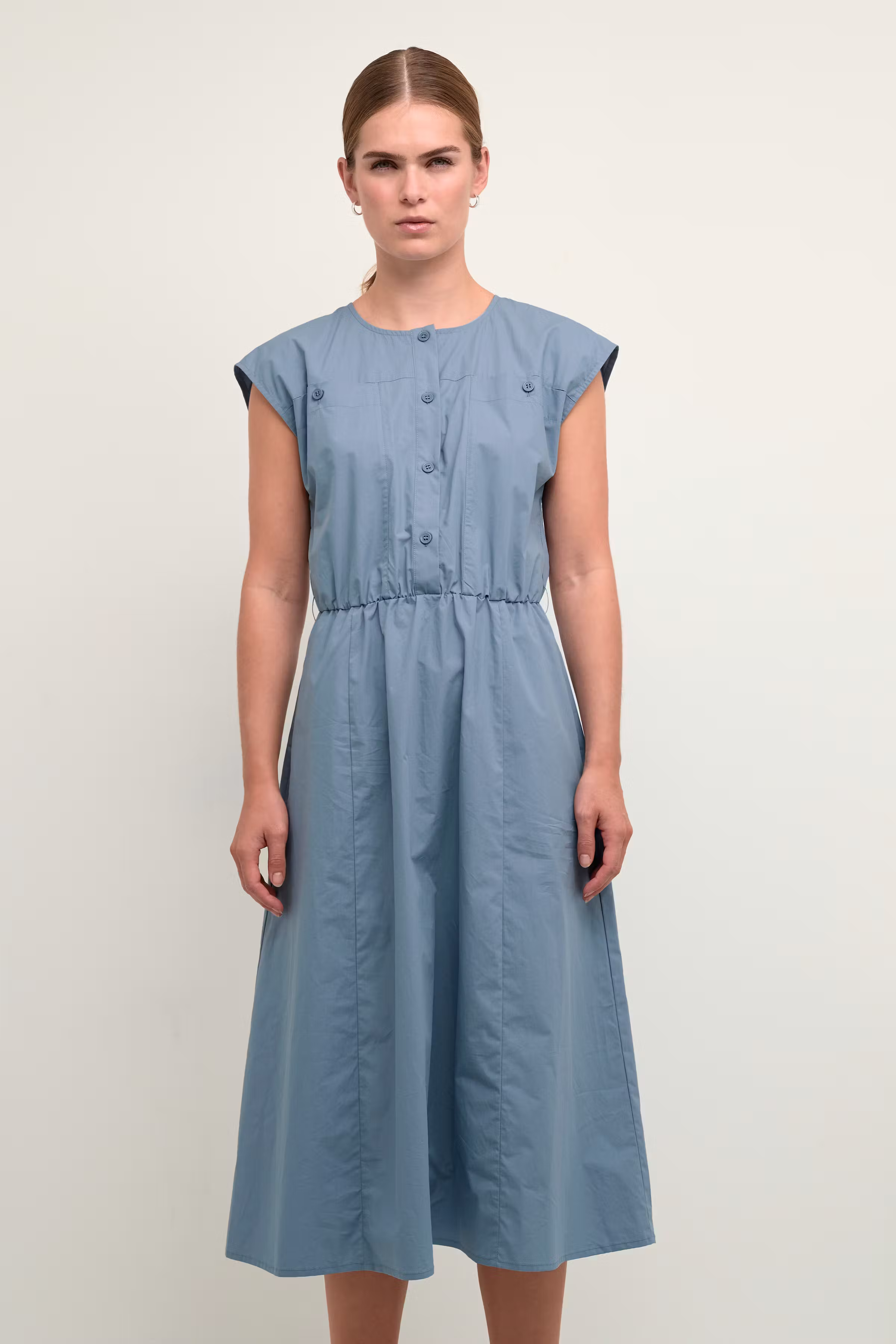 IslaKB Dress LOOKBOOK FRONT 10104346-184028