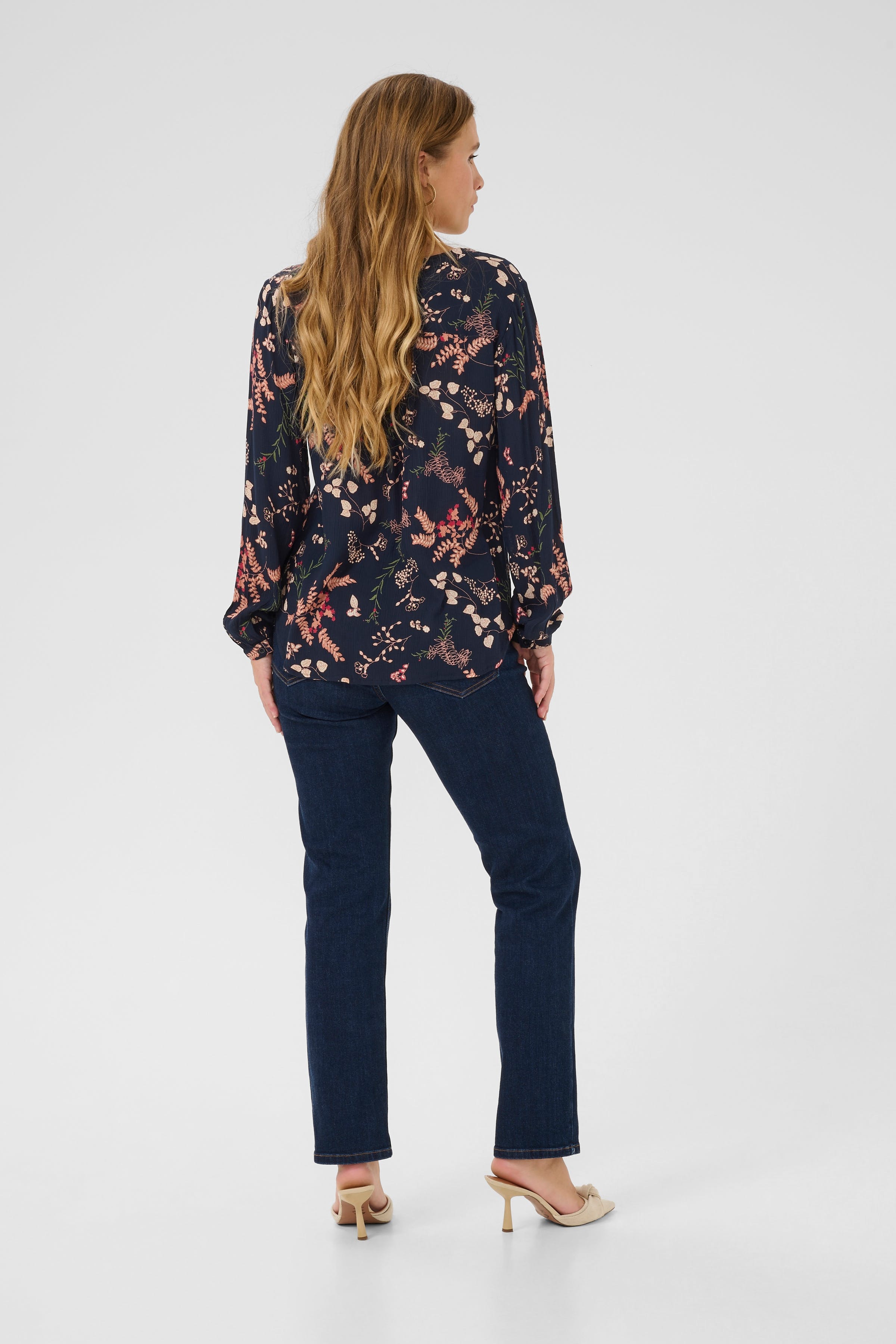 KAhelen Bluse LOOKBOOK BACK 10504059-52737