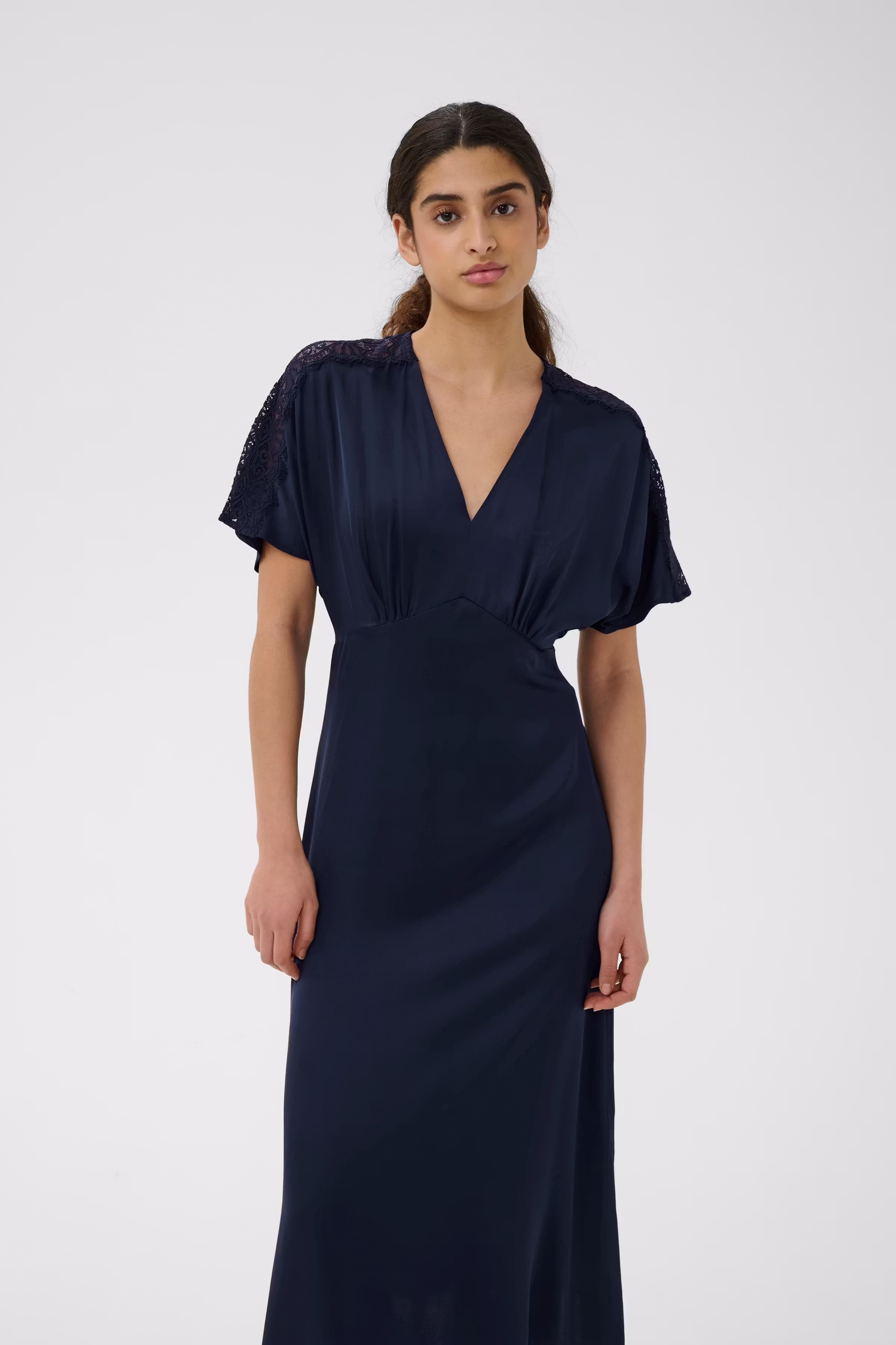 BallaIW Dress LOOKBOOK FRONT 30111217-193831