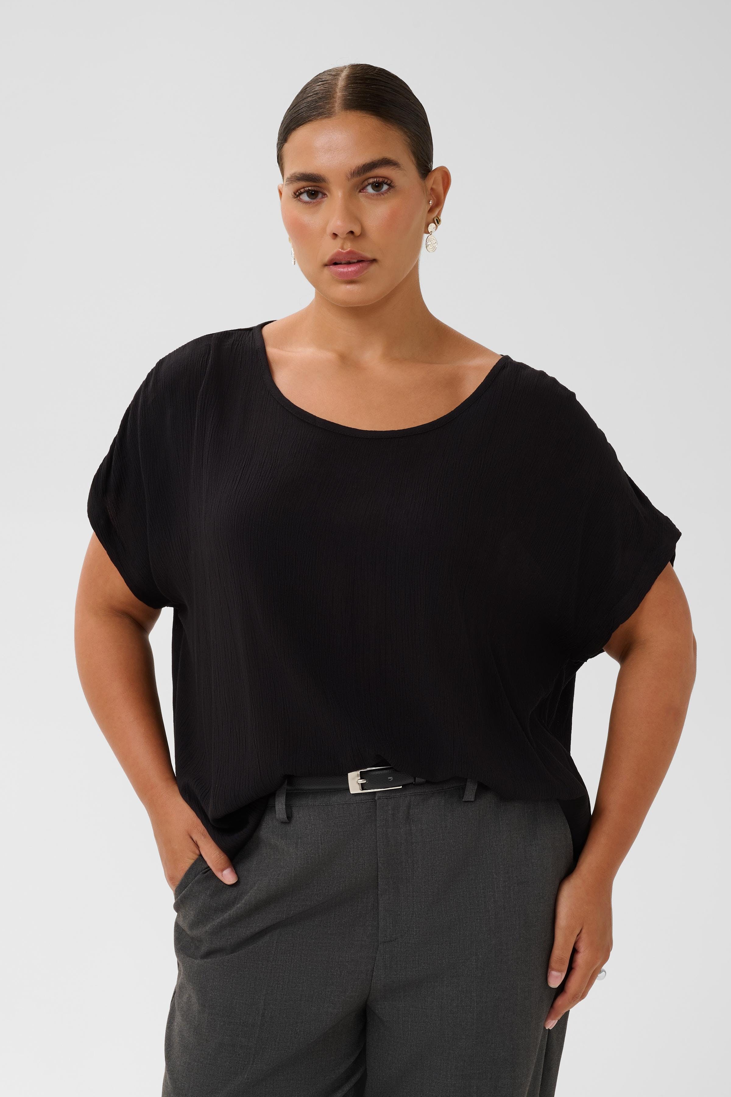 KCami Bluse LOOKBOOK FRONT 10580267-100121