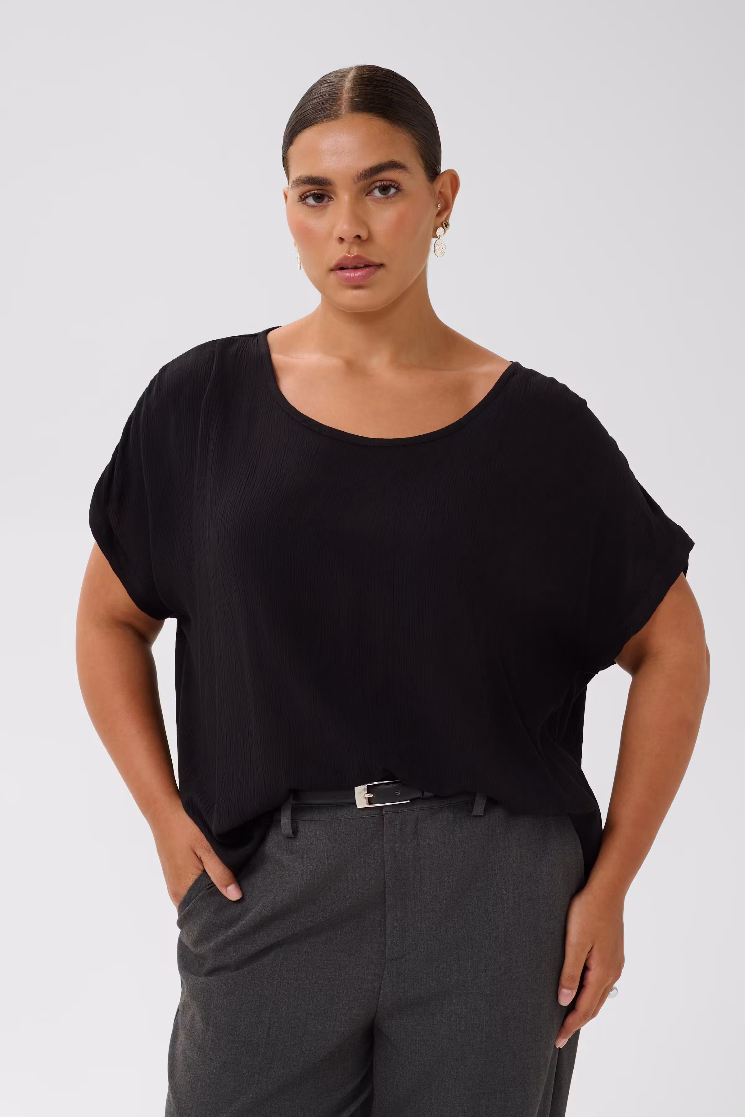 KCami Bluse LOOKBOOK FRONT 10580267-100121