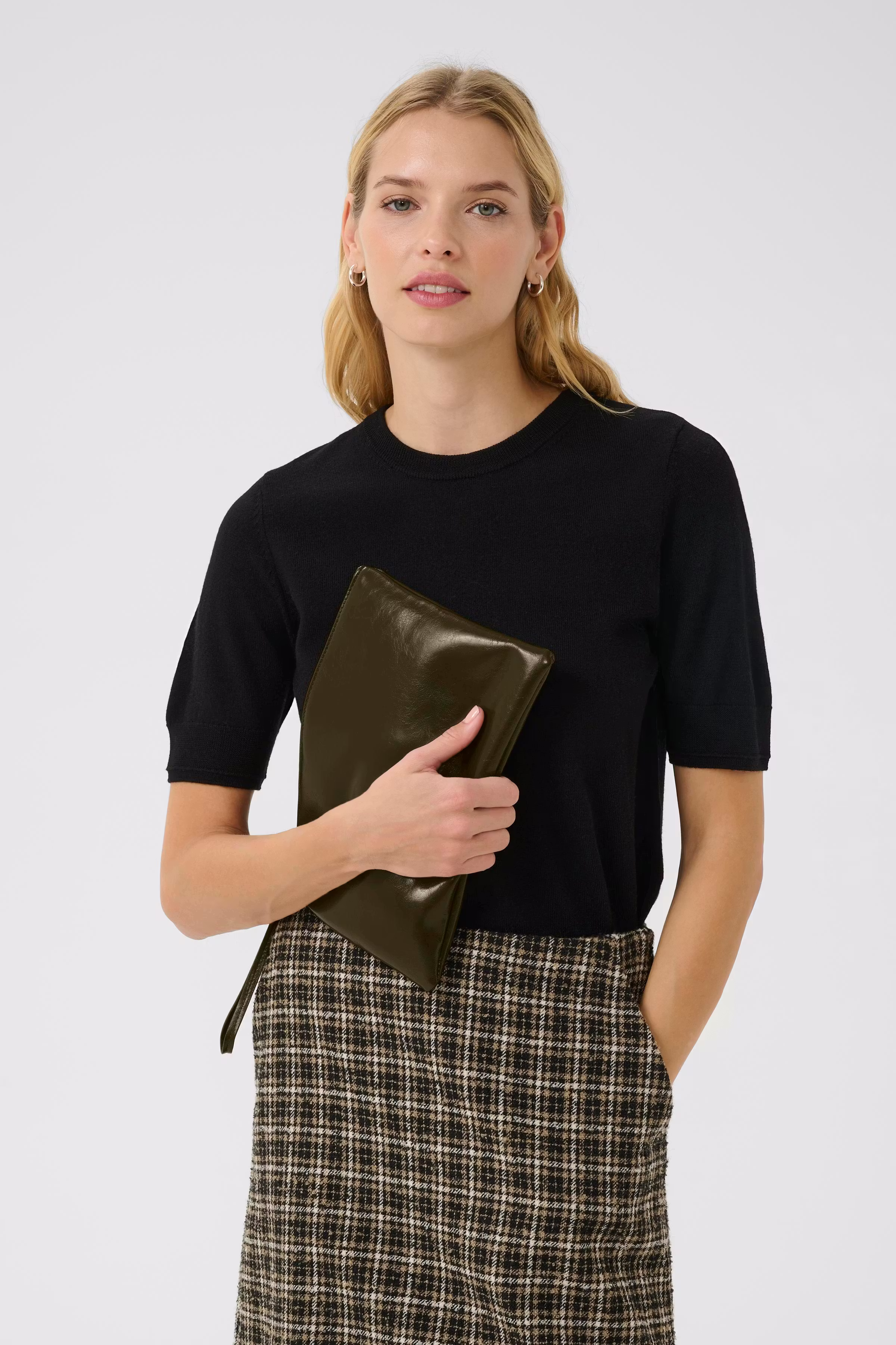 SaralinPW LOOKBOOK FRONT 30310098-190822