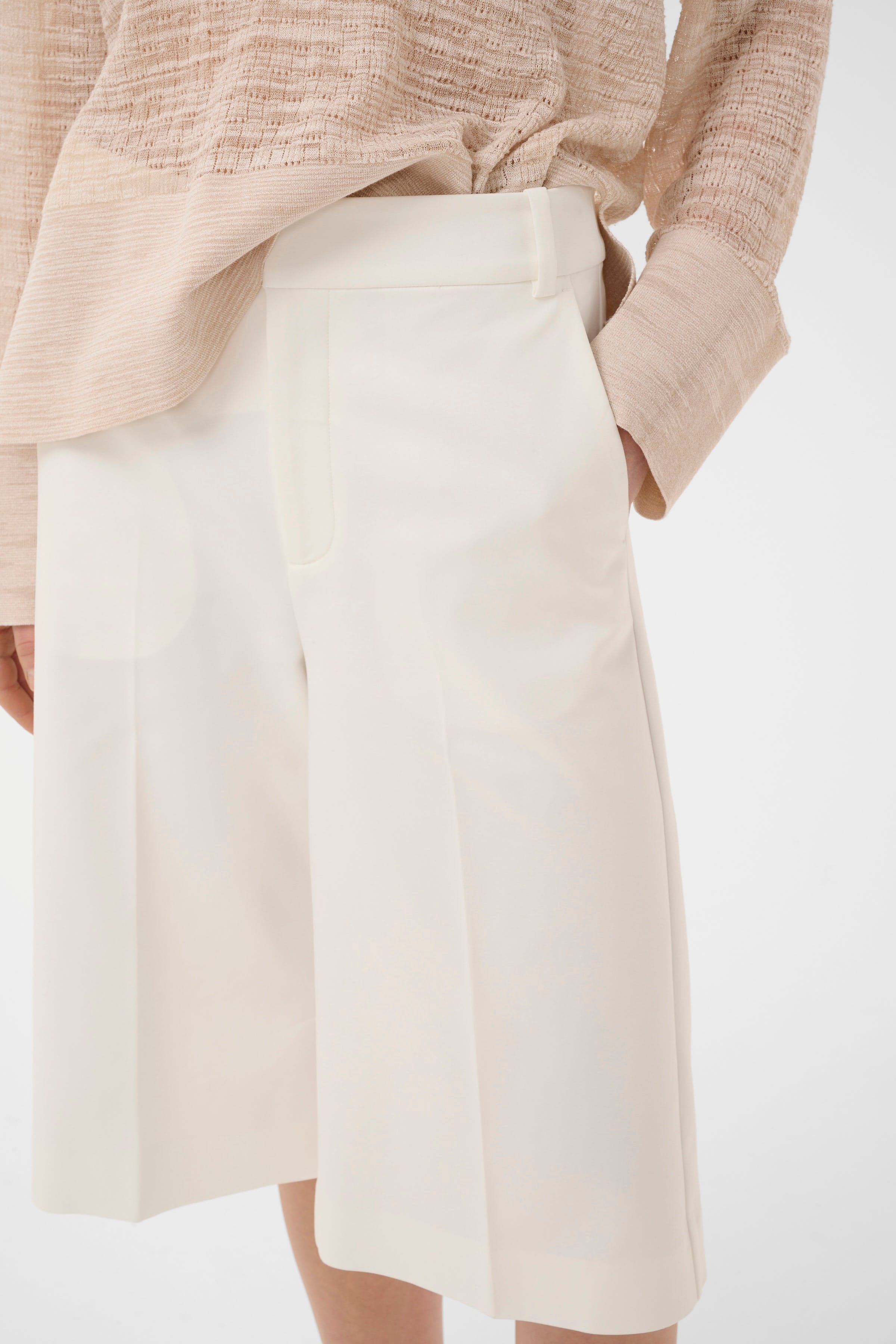 ZELLAIW Shorts LOOKBOOK DETAIL 30112628-110701