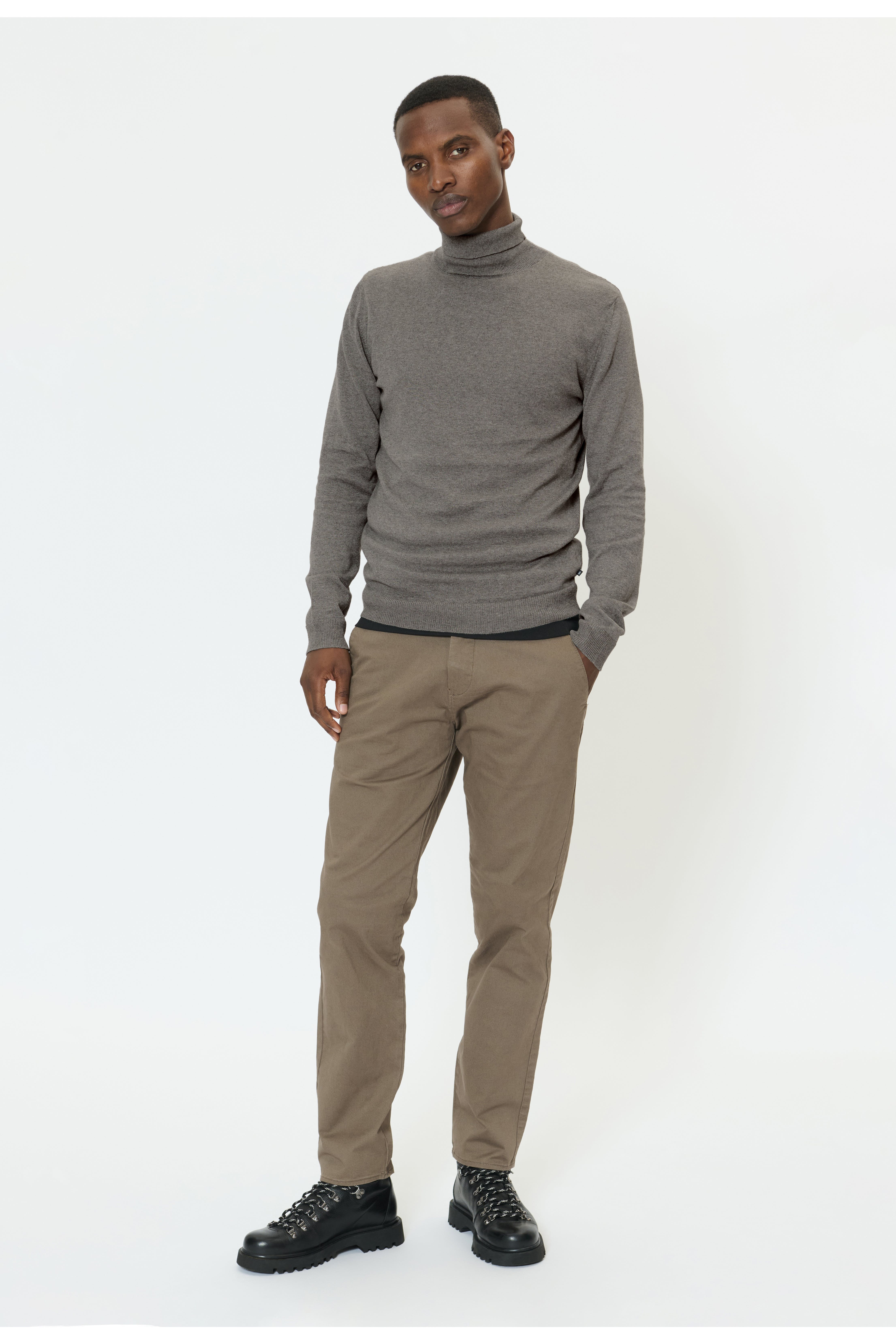 MAparcusman Pullover LOOKBOOK FRONT 30205771-300271