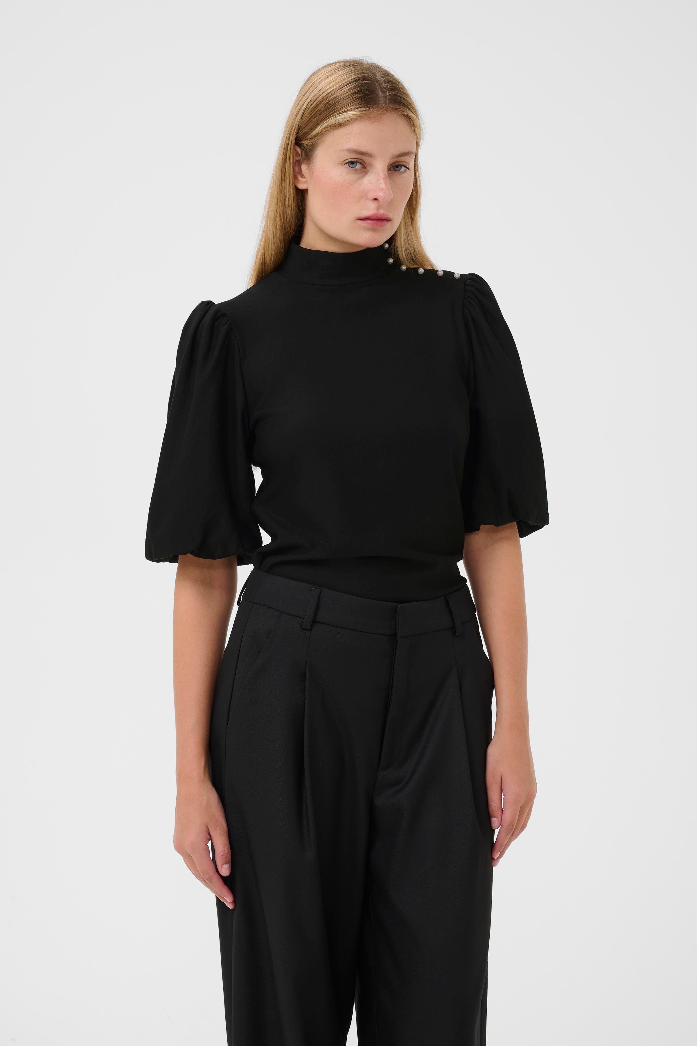 GZrifa Blouse LOOKBOOK FRONT 10910760-100017