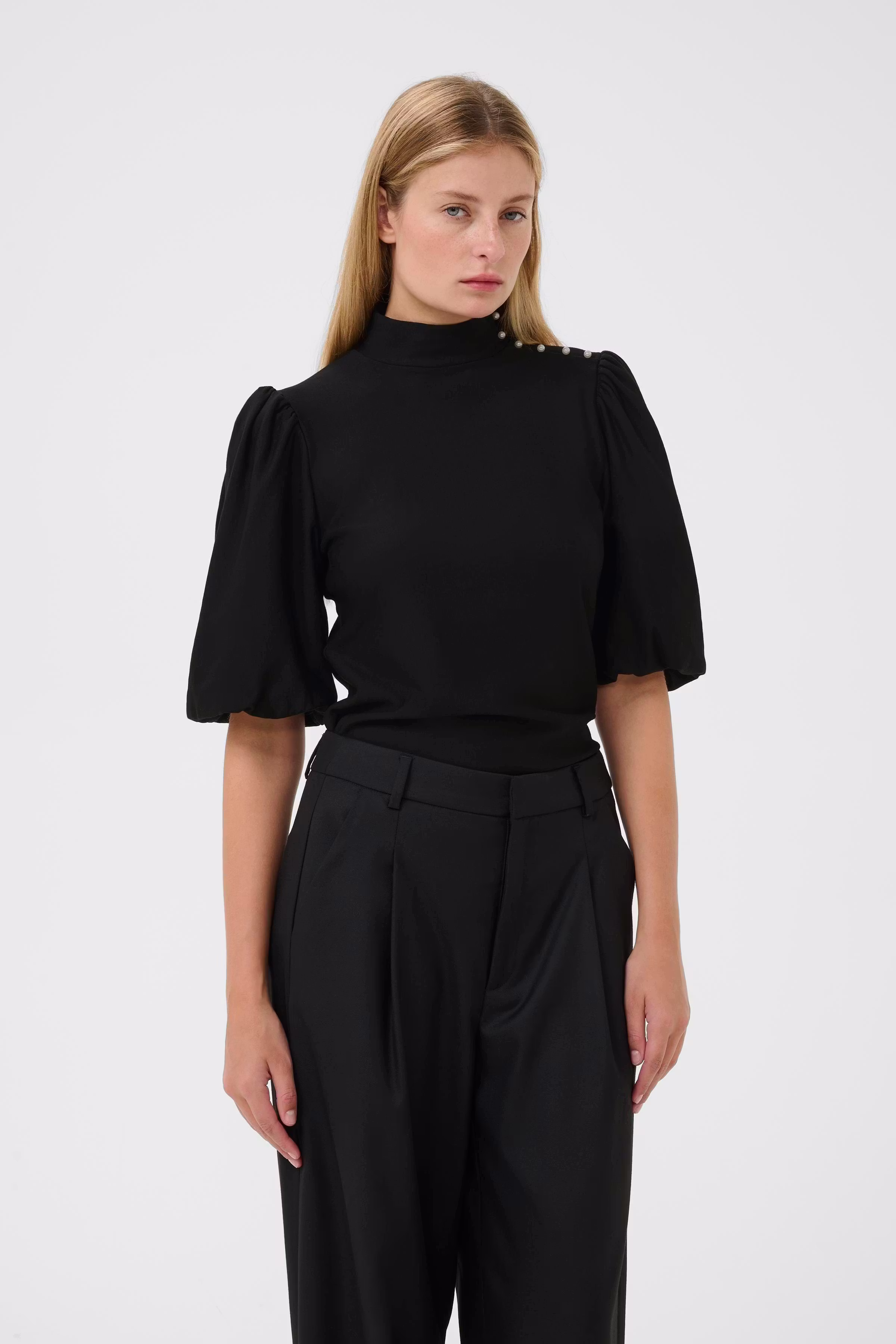 GZrifa Blus LOOKBOOK FRONT 10910760-100017