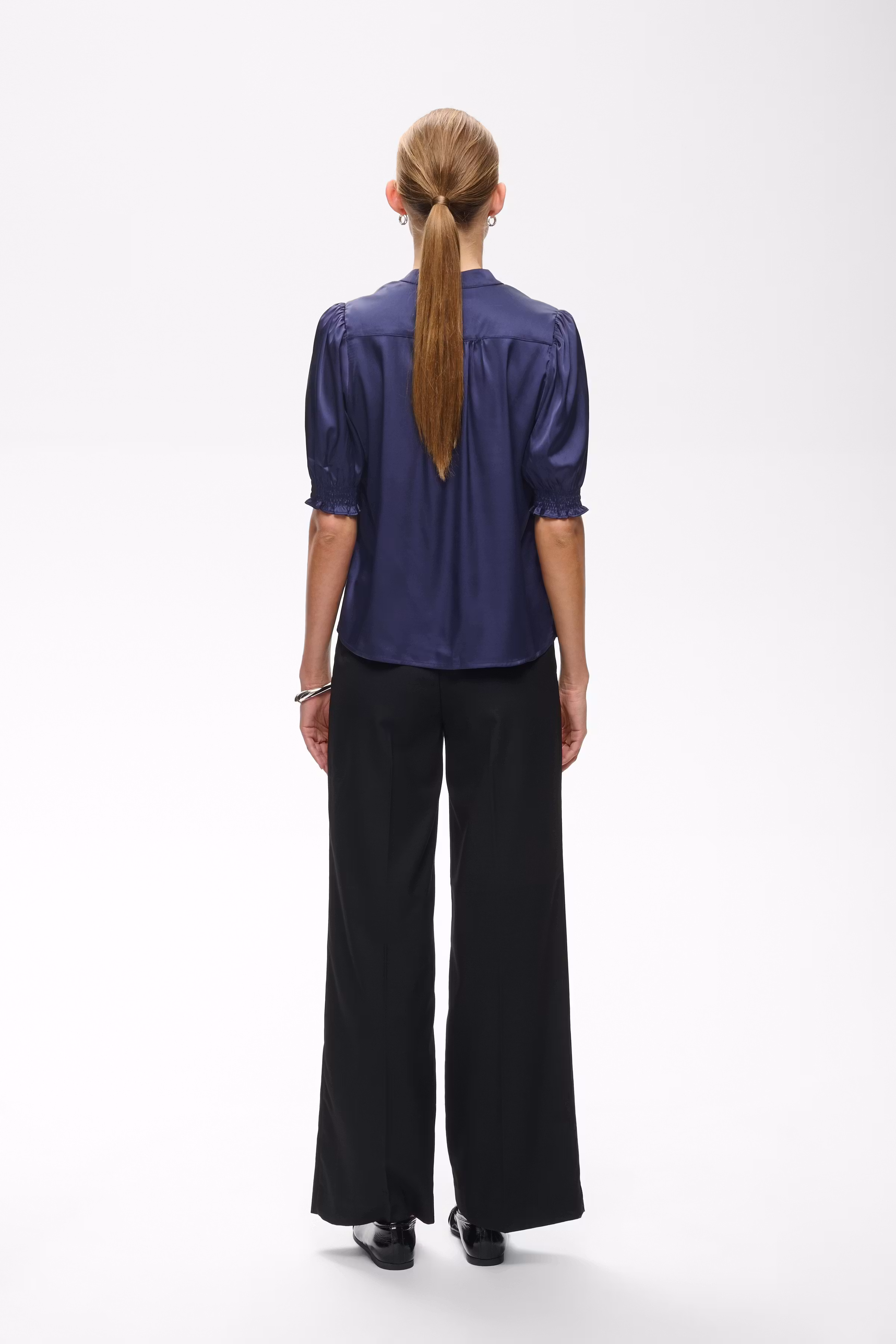 IdinaIW Blus LOOKBOOK BACK 30111037-300005