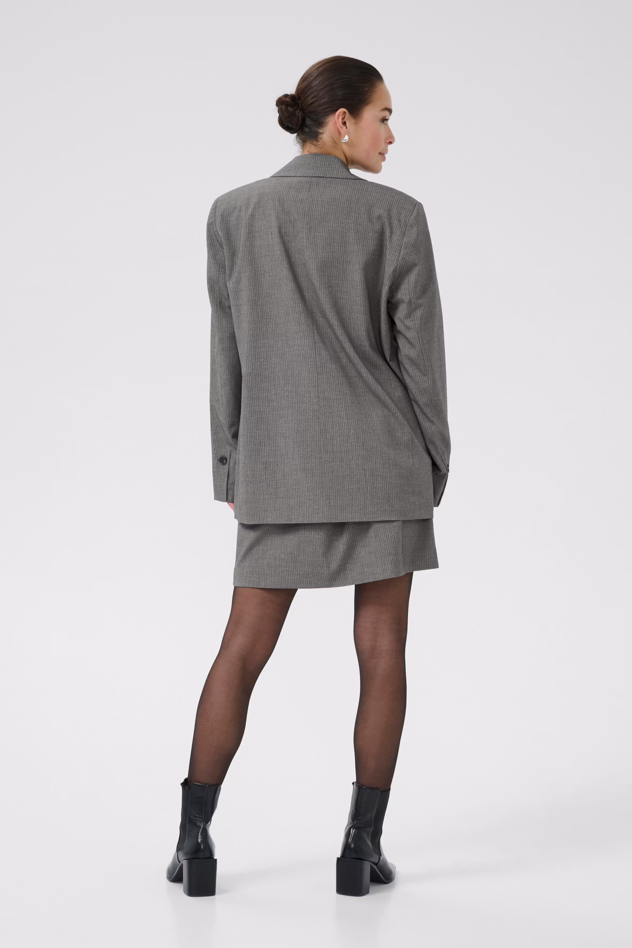 KAellie Blazer LOOKBOOK BACK 10510549-108214