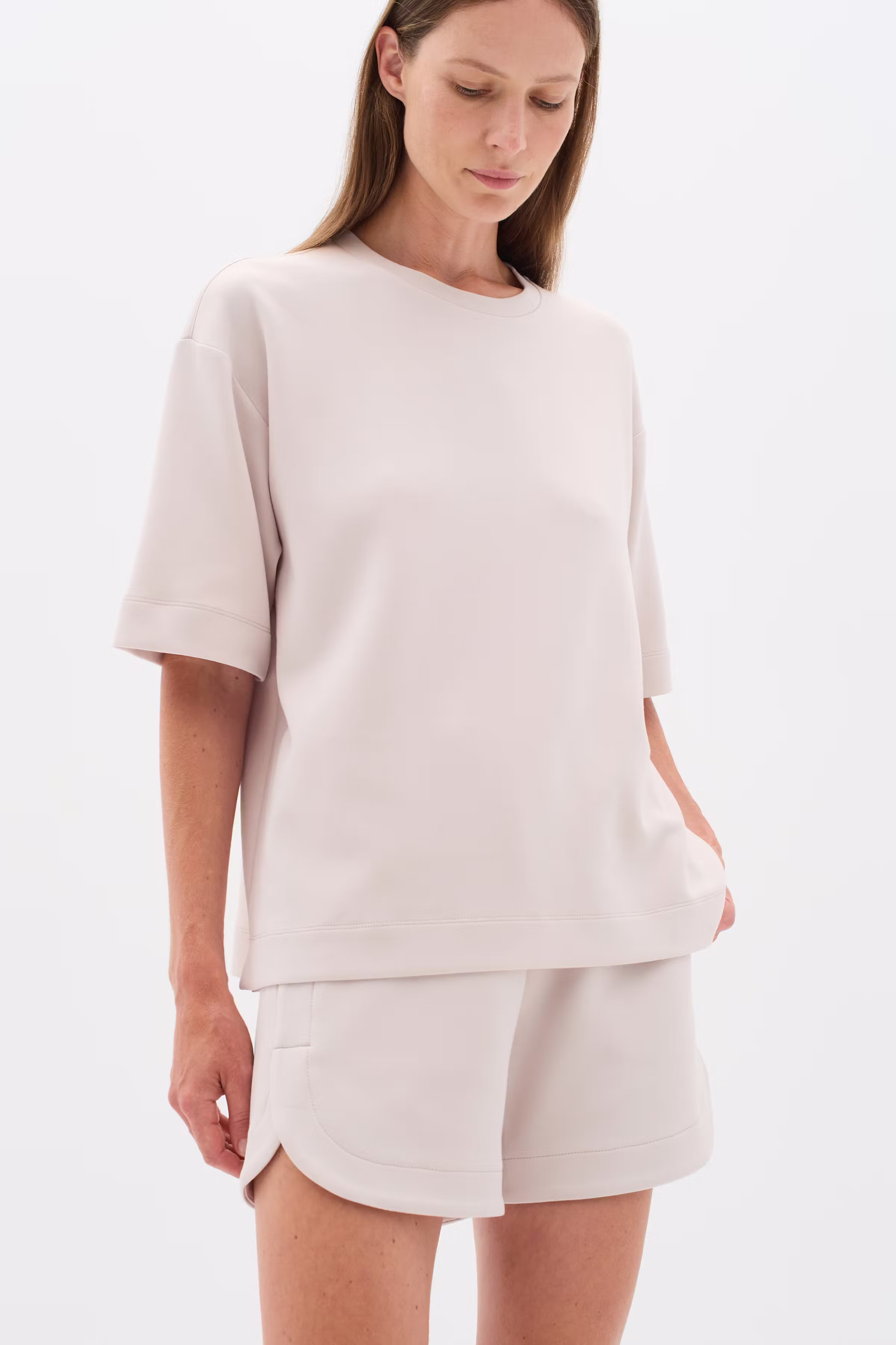 HenniehIW Shorts LOOKBOOK FRONT 30110370-130403