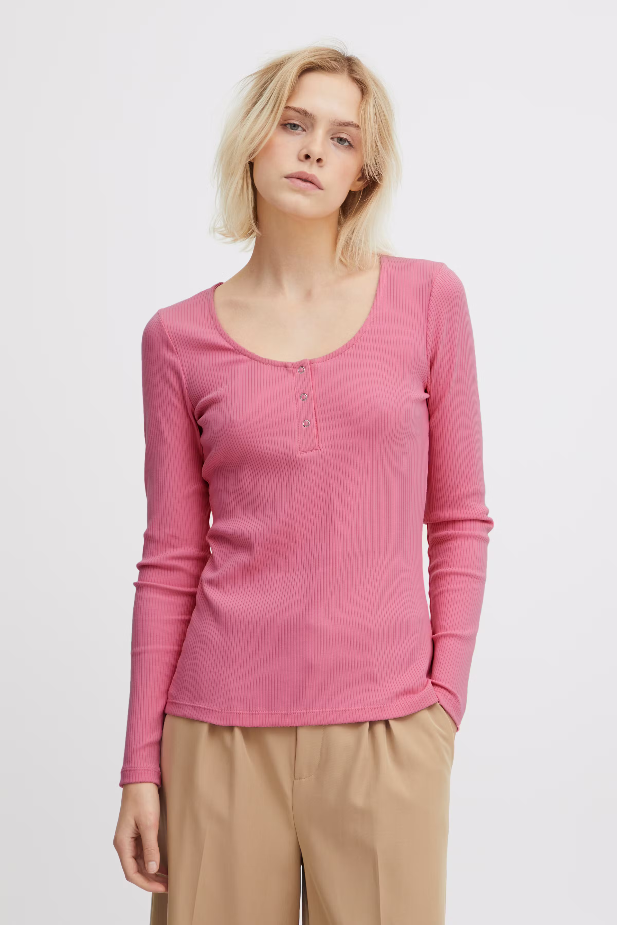 IHSUPER T-shirt LOOKBOOK FRONT 20114881-172120