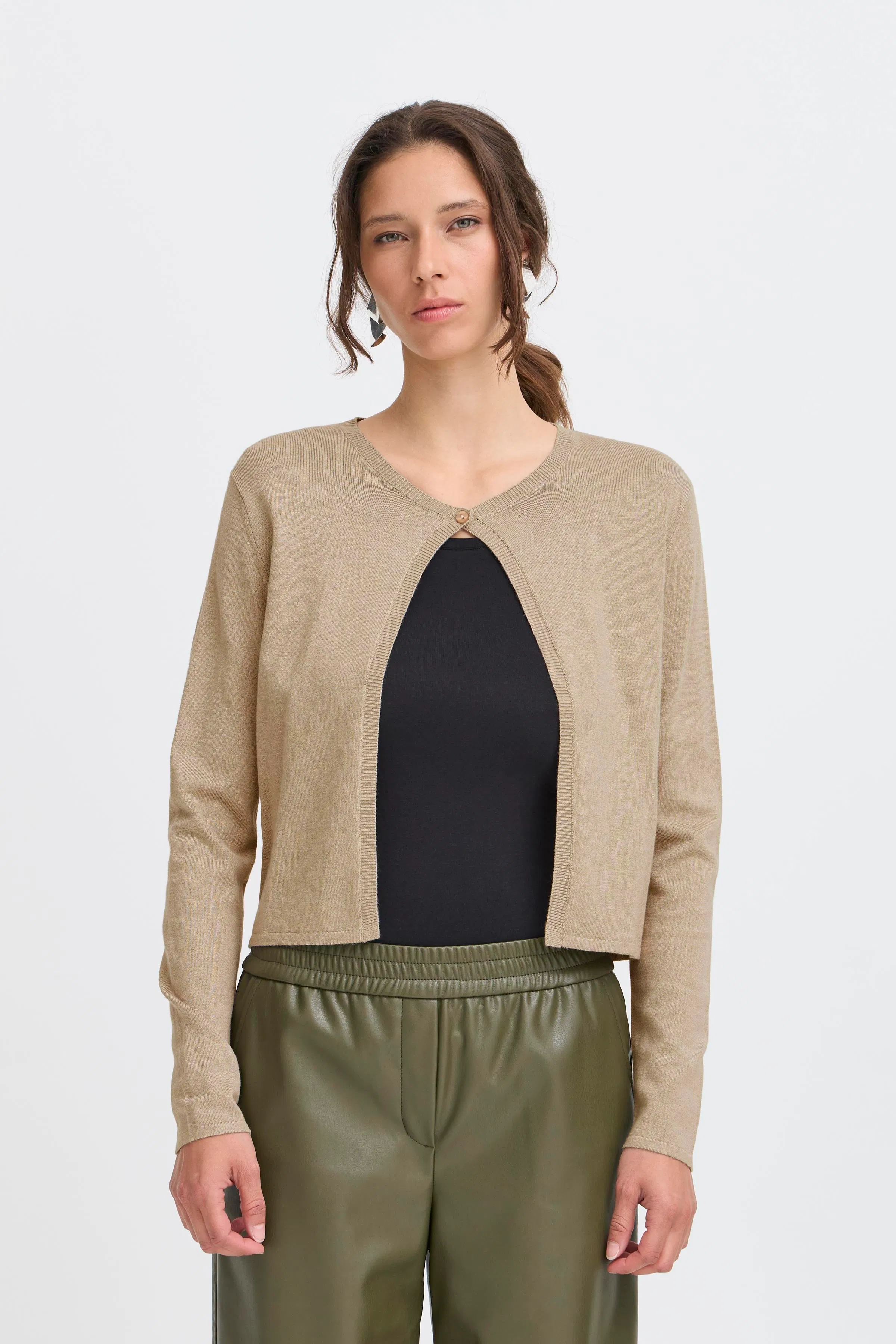 BYMMORLA Cardigan LOOKBOOK FRONT 20816300-1513041